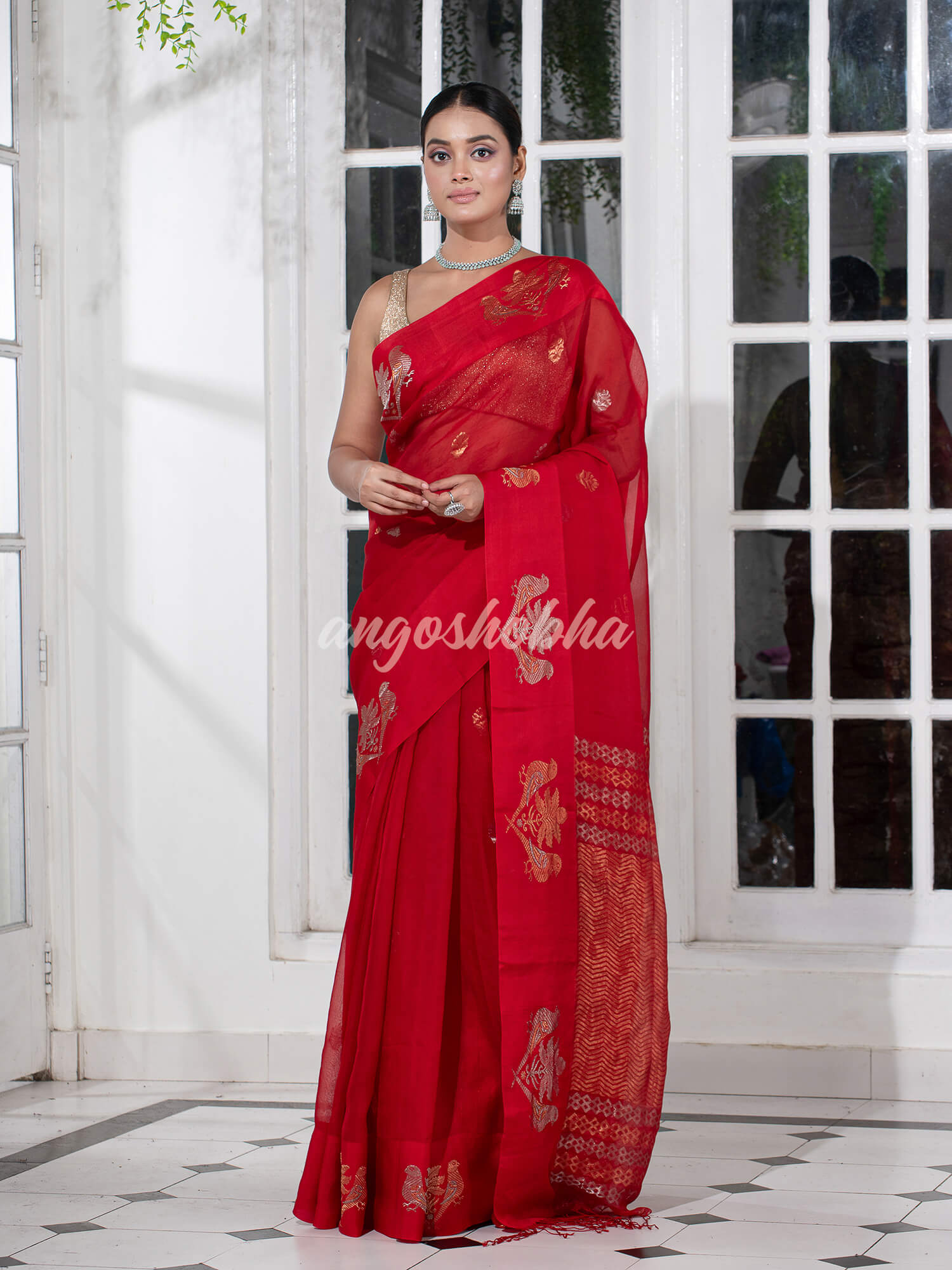 Red Pure Muslin Intricate Bird Design Border Handwoven Saree