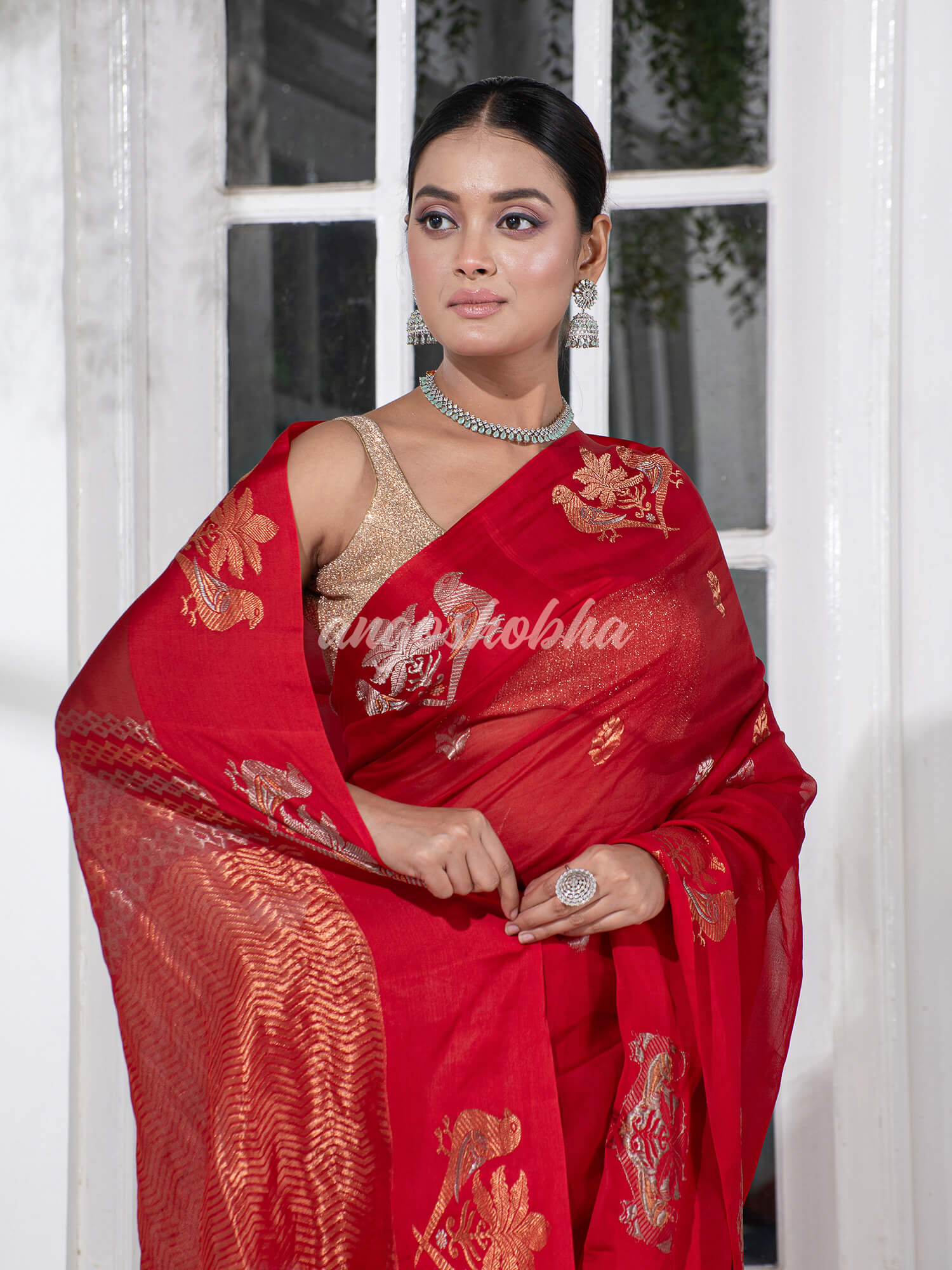 Red Pure Muslin Intricate Bird Design Border Handwoven Saree