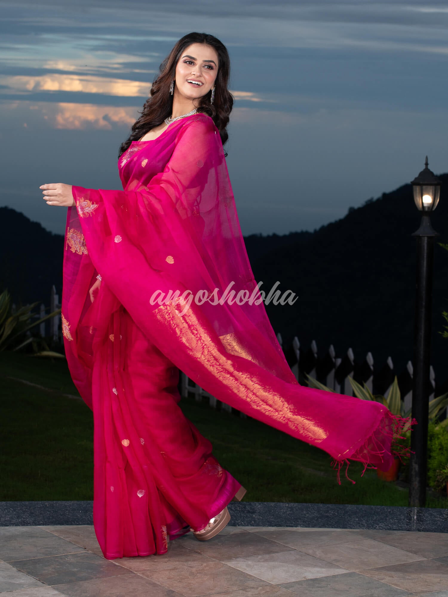 Fuscia Pink Pure Muslin Silk Leaf Motifs Textured Handwoven Saree