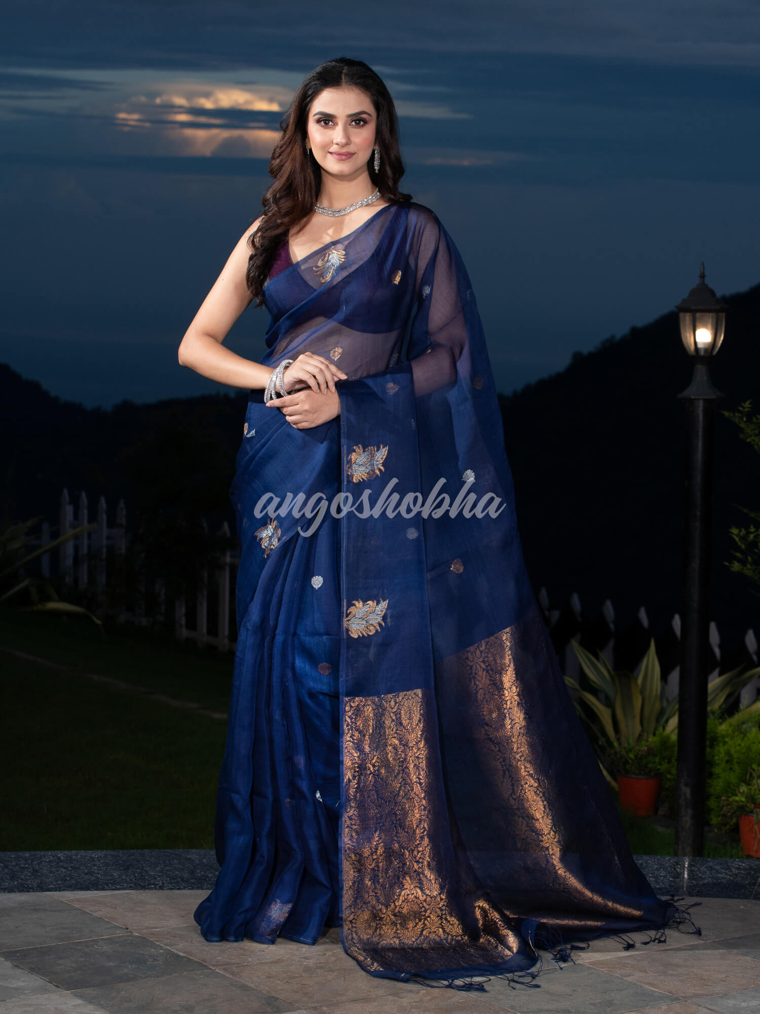 Visa Blue Pure Muslin Silk Leaf Motifs Textured Handwoven Saree