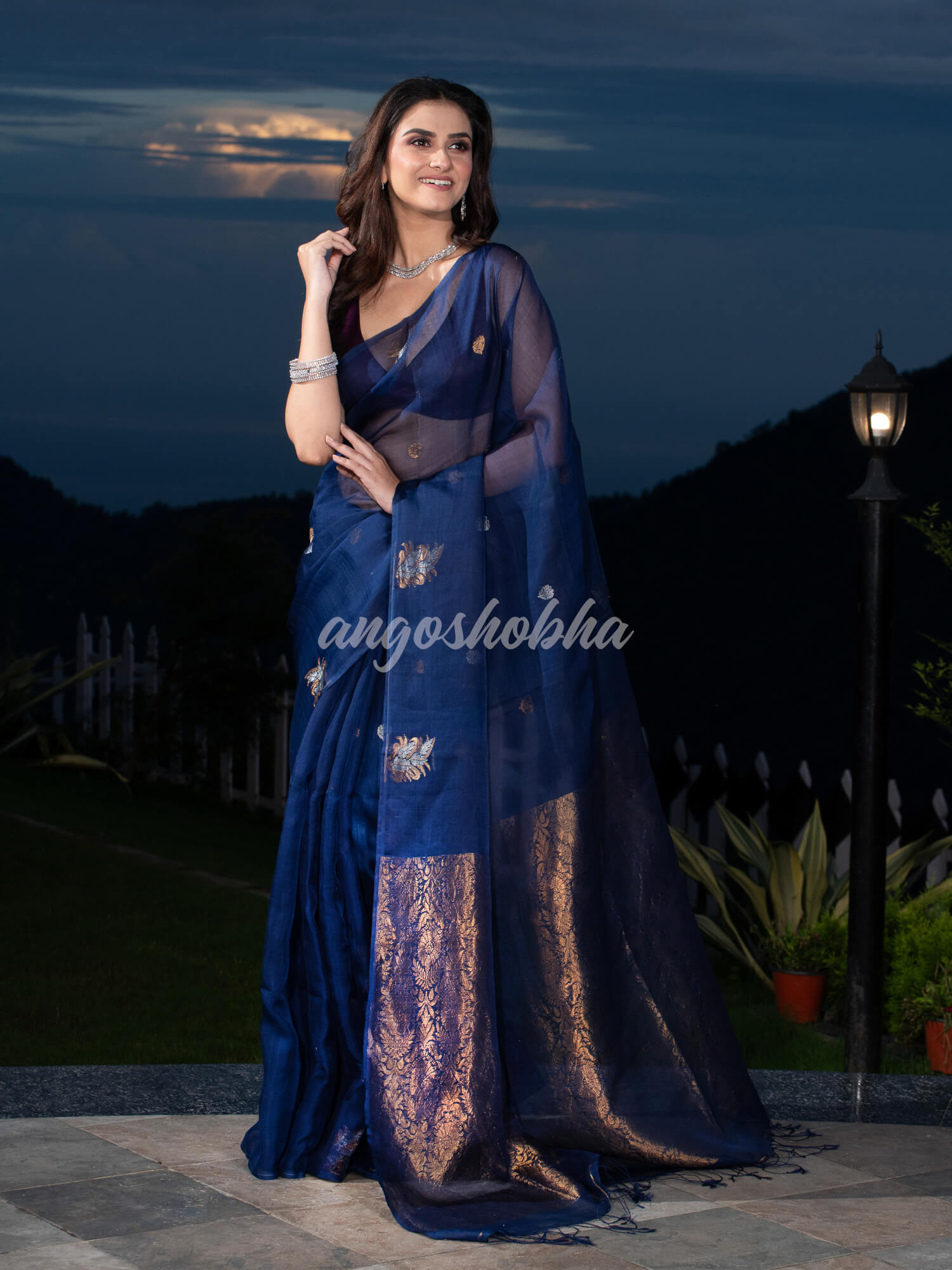 Visa Blue Pure Muslin Silk Leaf Motifs Textured Handwoven Saree