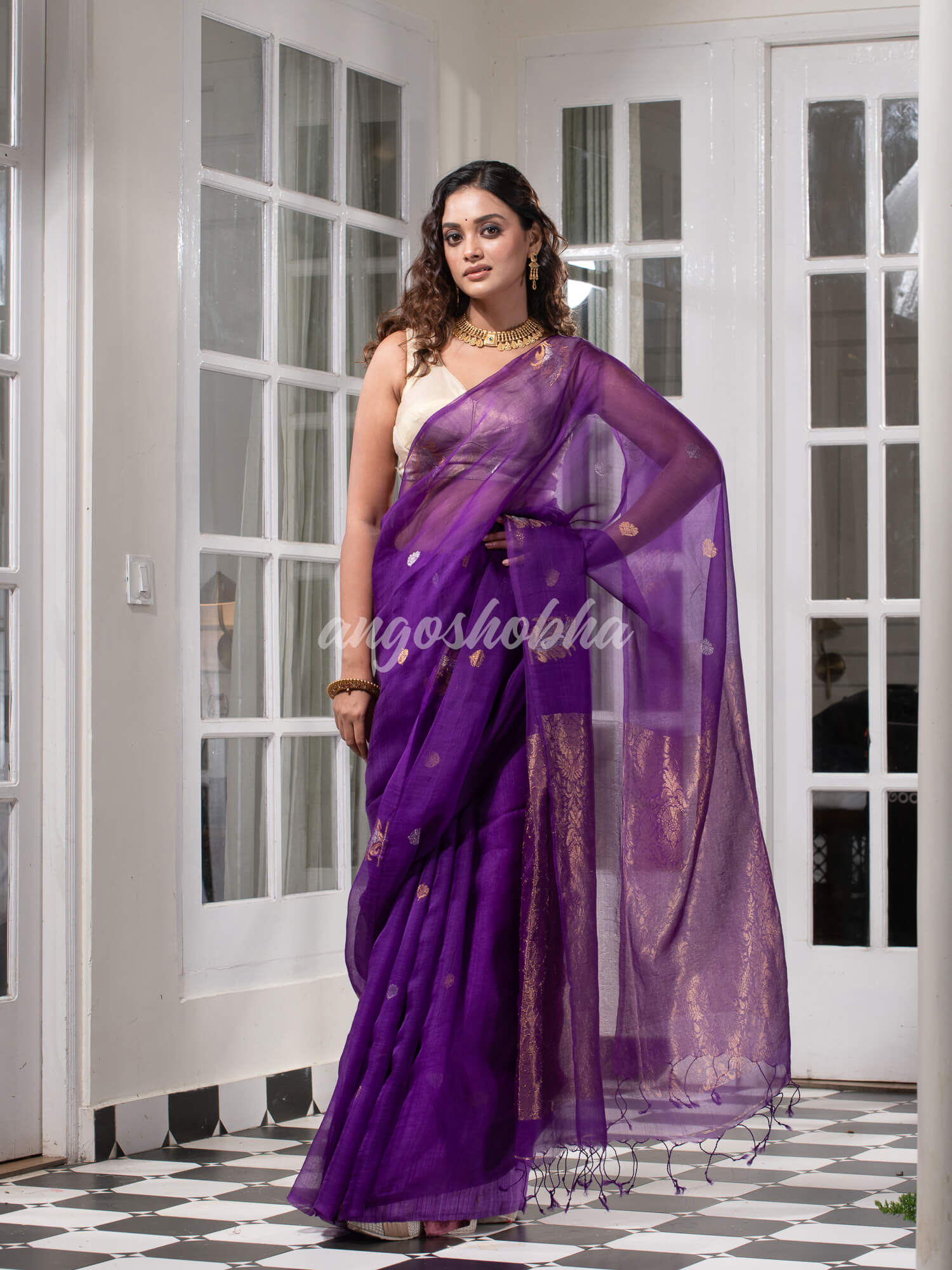 Violet Pure Muslin Silk Leaf Motifs Textured Handwoven Saree