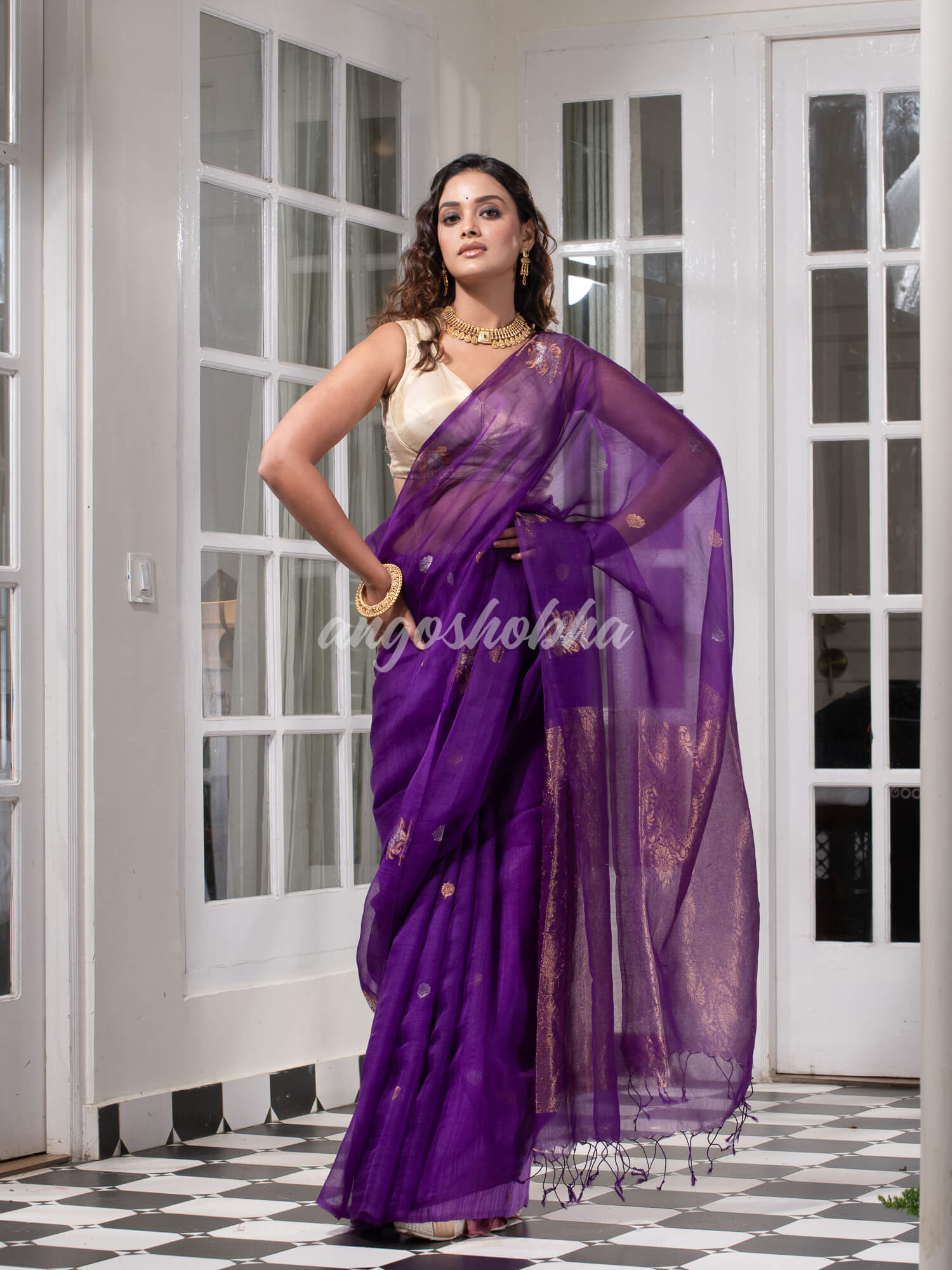 Violet Pure Muslin Silk Leaf Motifs Textured Handwoven Saree
