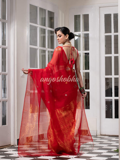 Red Pure Muslin Silk Leaf Motifs Textured Handwoven Saree