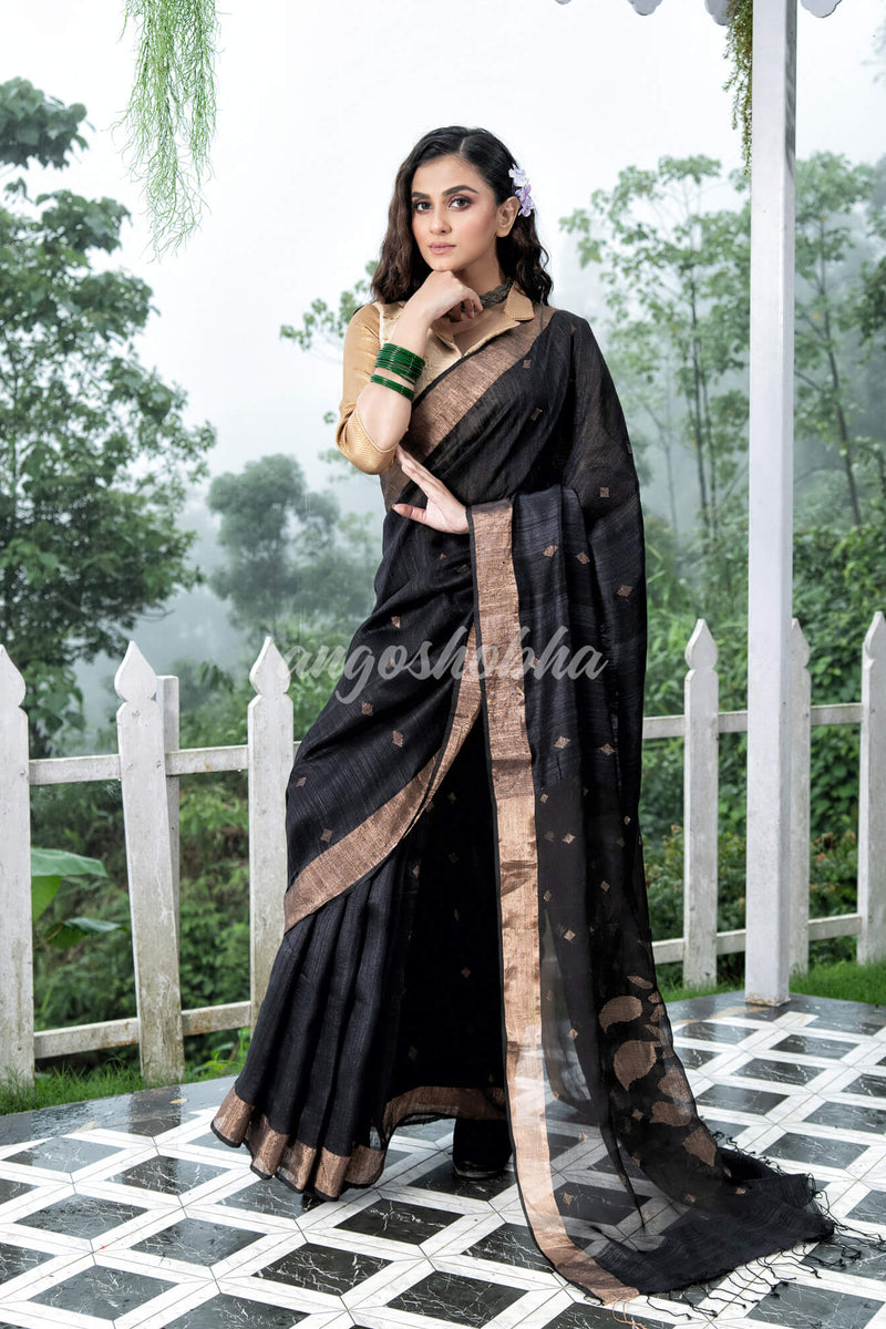 Black Matka Silk Light Golden Border Handwoven Saree