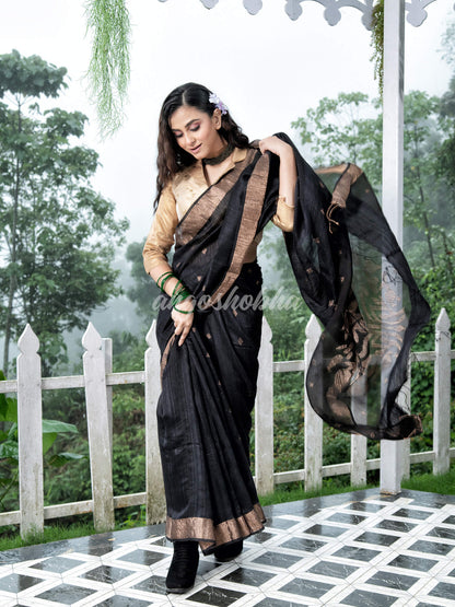 Black Matka Silk Light Golden Border Handwoven Saree