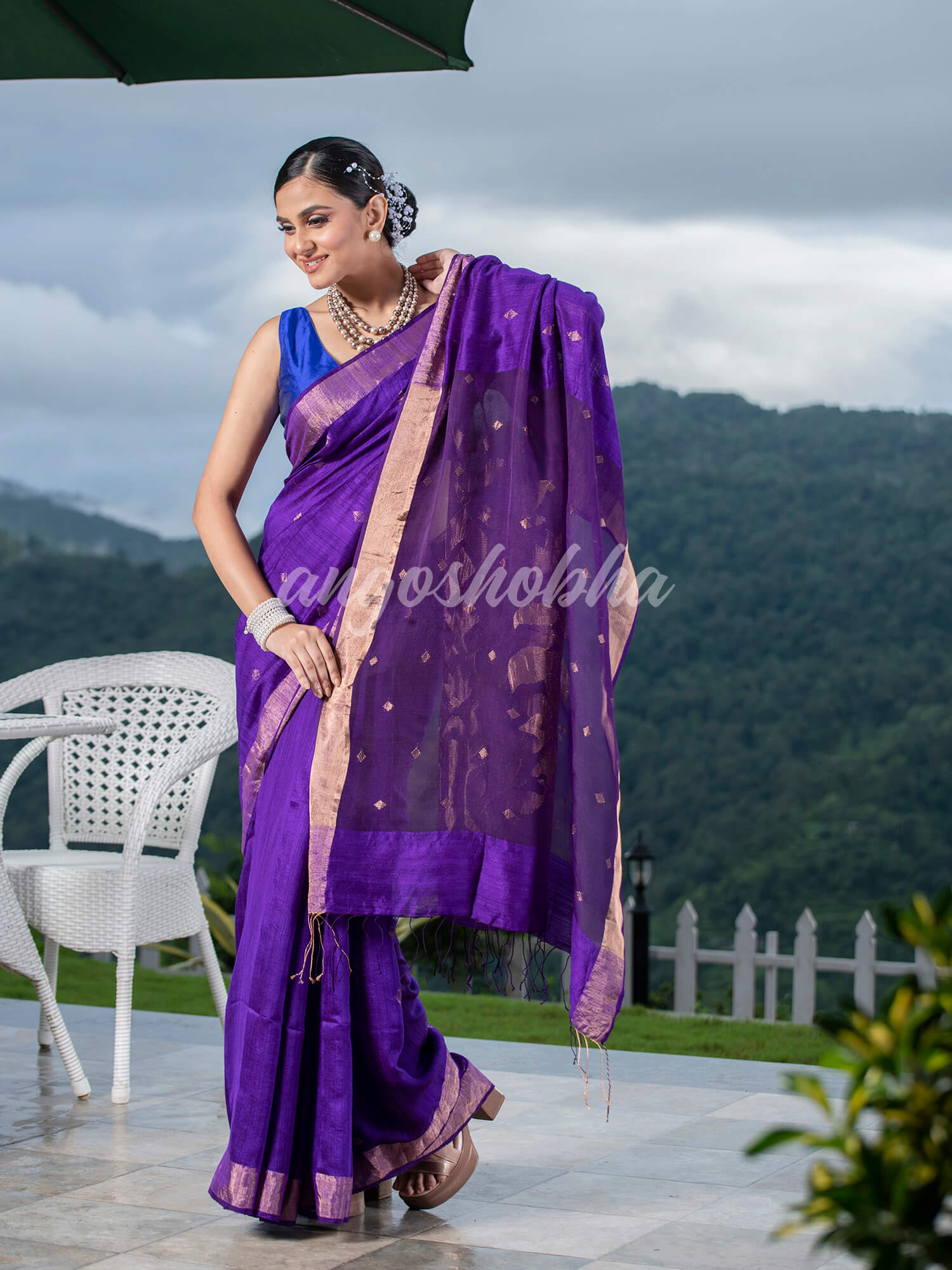 Purple Matka Silk Light Golden Border Handwoven Saree