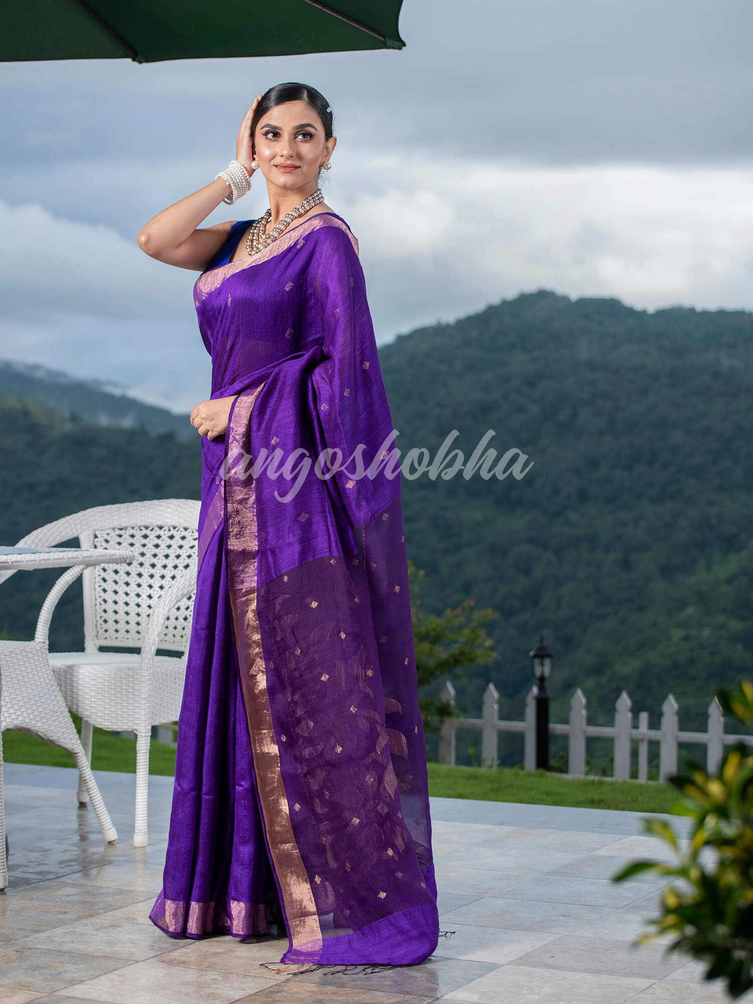 Purple Matka Silk Light Golden Border Handwoven Saree