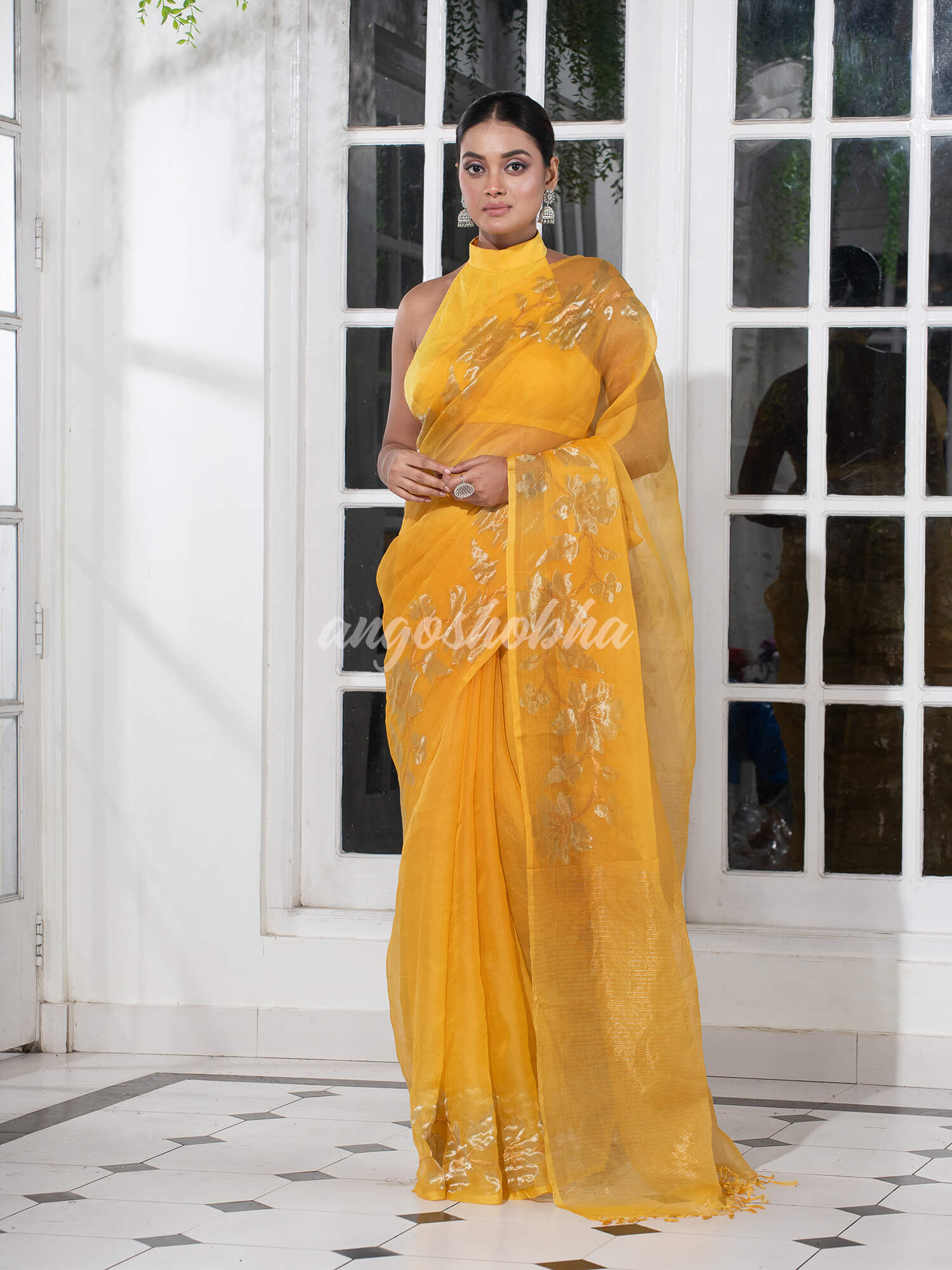 Yellow Silk White Flowers Motive Handwoven Muslin Saree