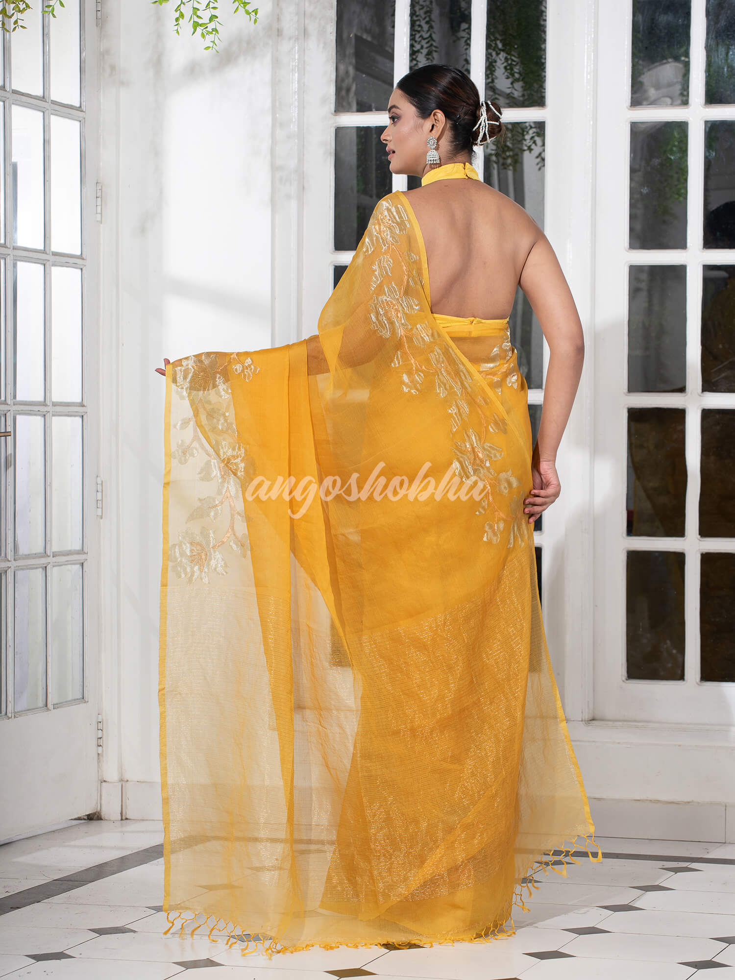 Yellow Silk White Flowers Motive Handwoven Muslin Saree