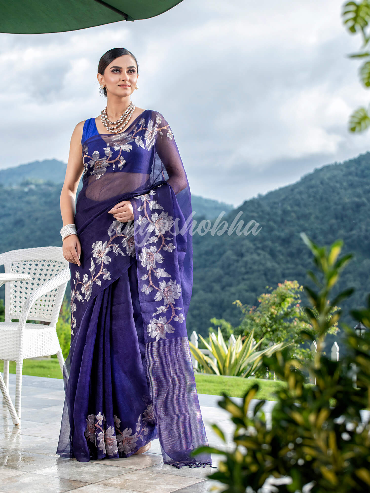 Navy Blue  Silk White Flowers Motive Handwoven Muslin Saree