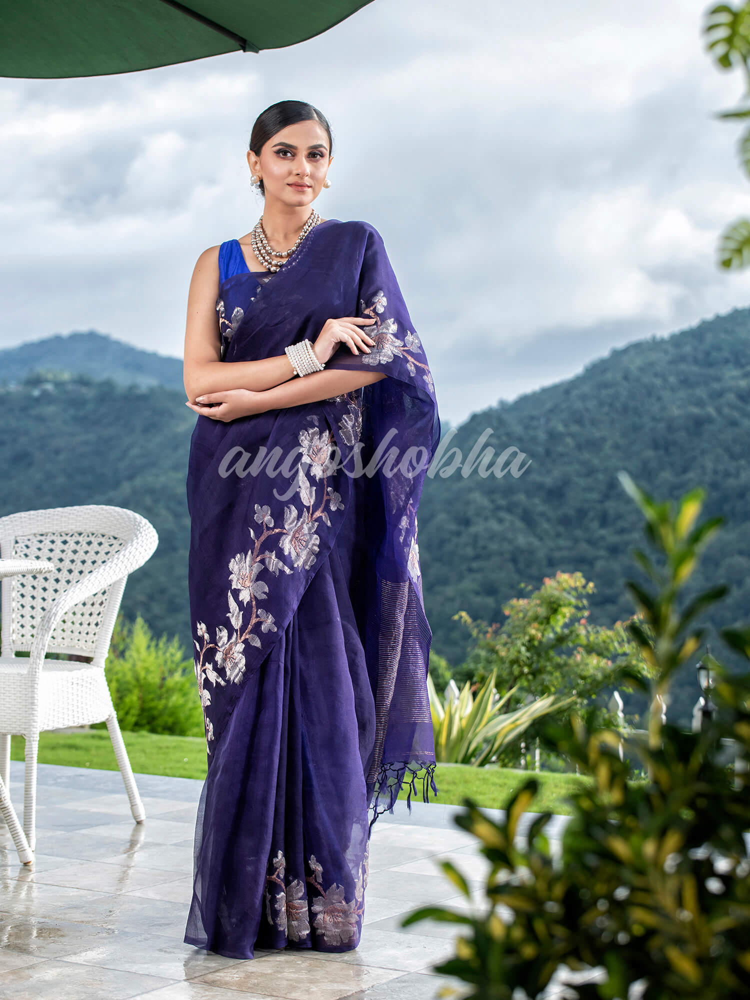 Navy Blue  Silk White Flowers Motive Handwoven Muslin Saree