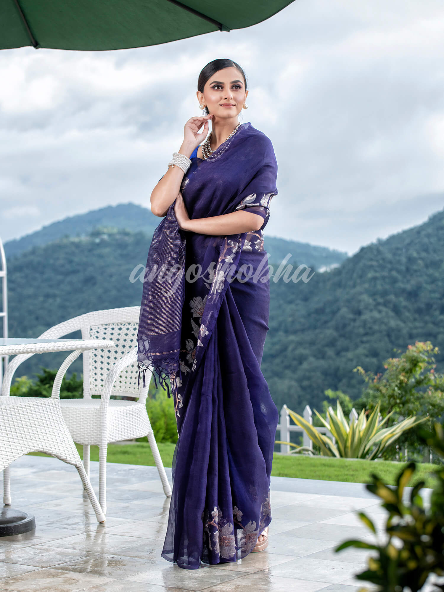 Navy Blue  Silk White Flowers Motive Handwoven Muslin Saree