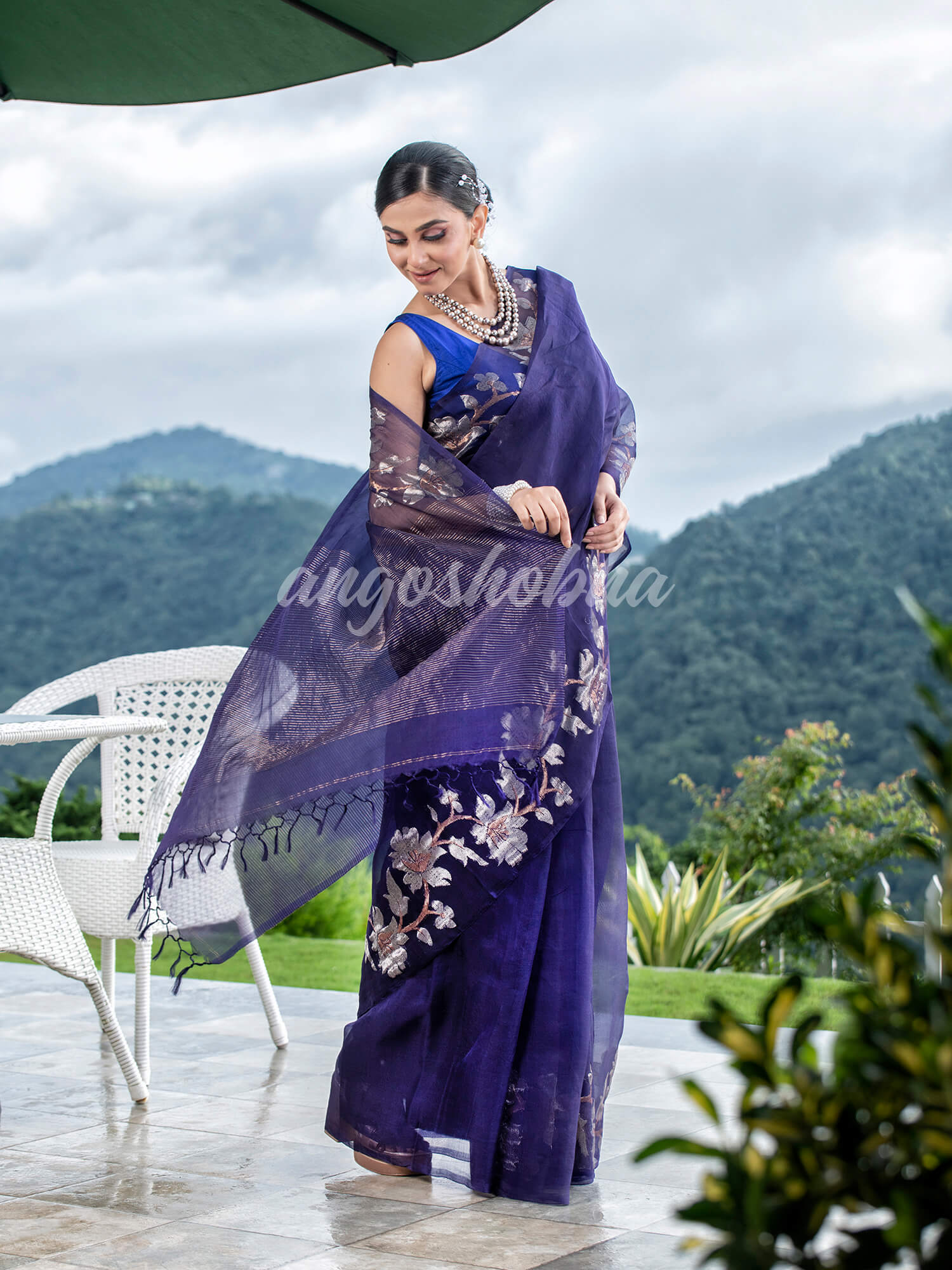 Navy Blue  Silk White Flowers Motive Handwoven Muslin Saree