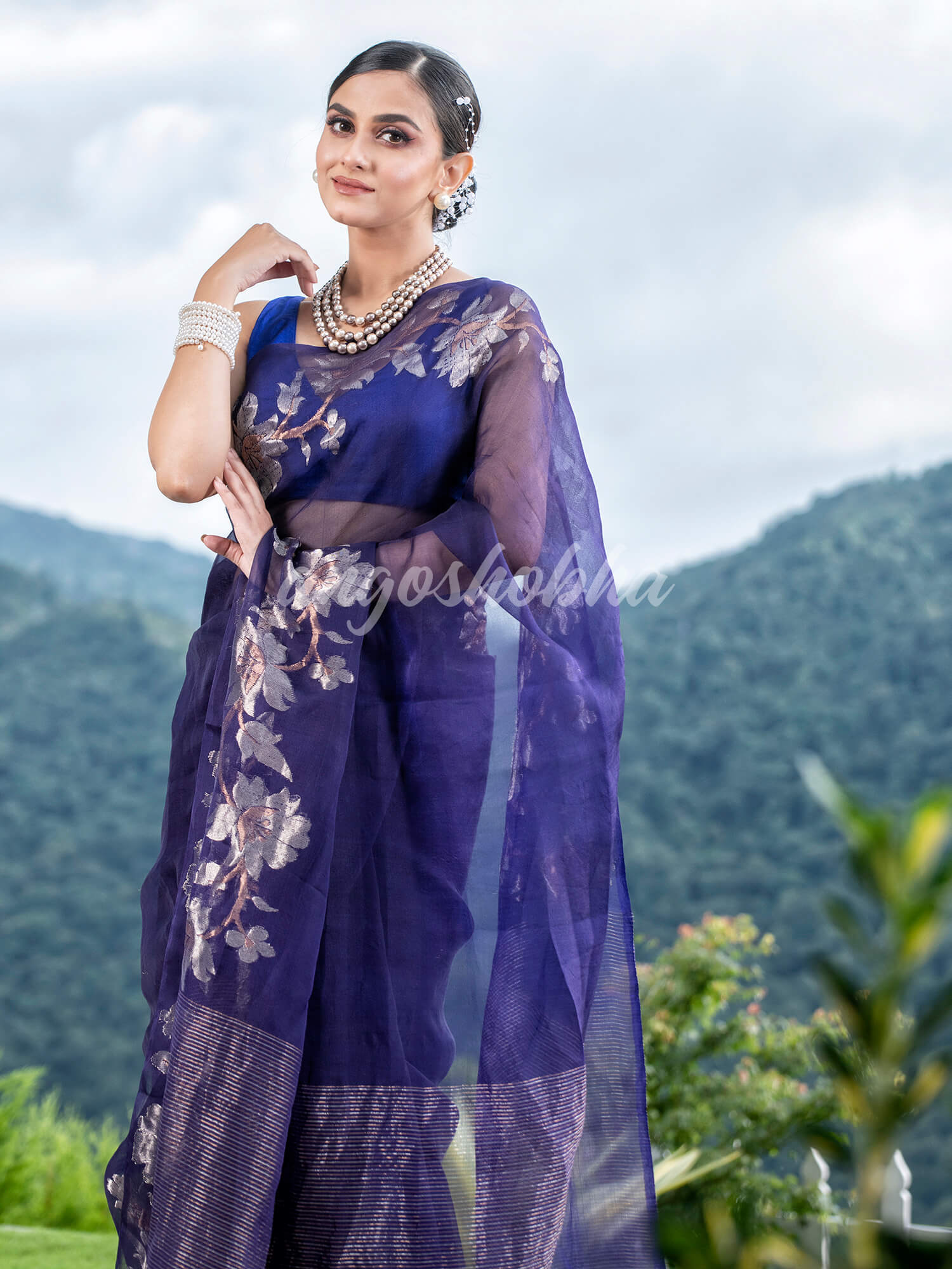 Navy Blue  Silk White Flowers Motive Handwoven Muslin Saree