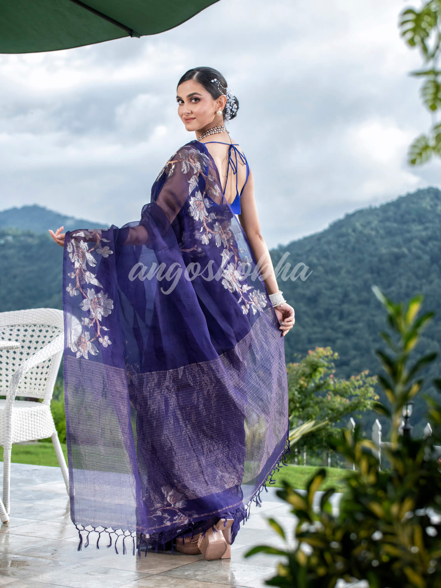 Navy Blue  Silk White Flowers Motive Handwoven Muslin Saree