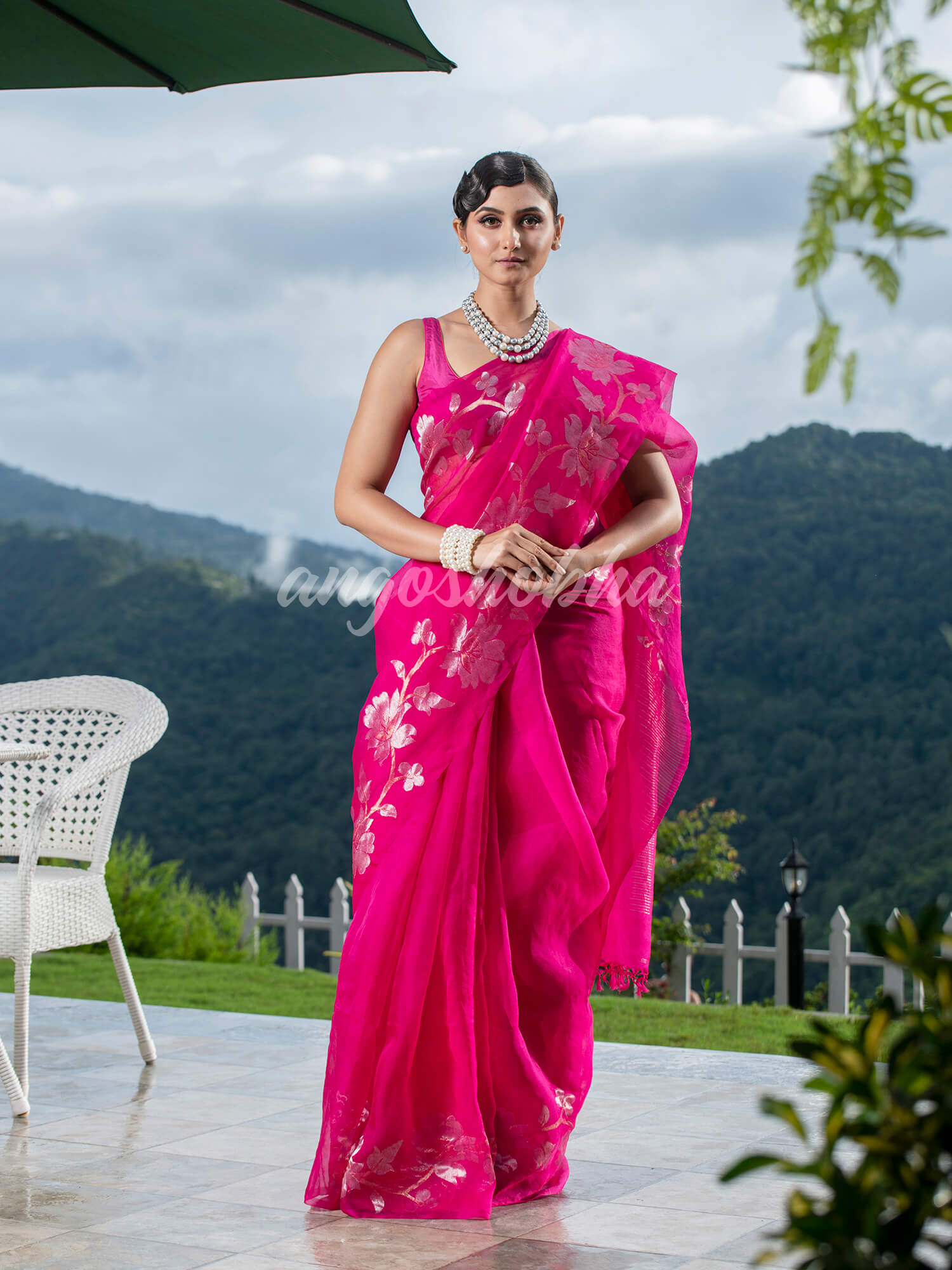 Pink  Silk White Flowers Motive Handwoven Muslin Saree