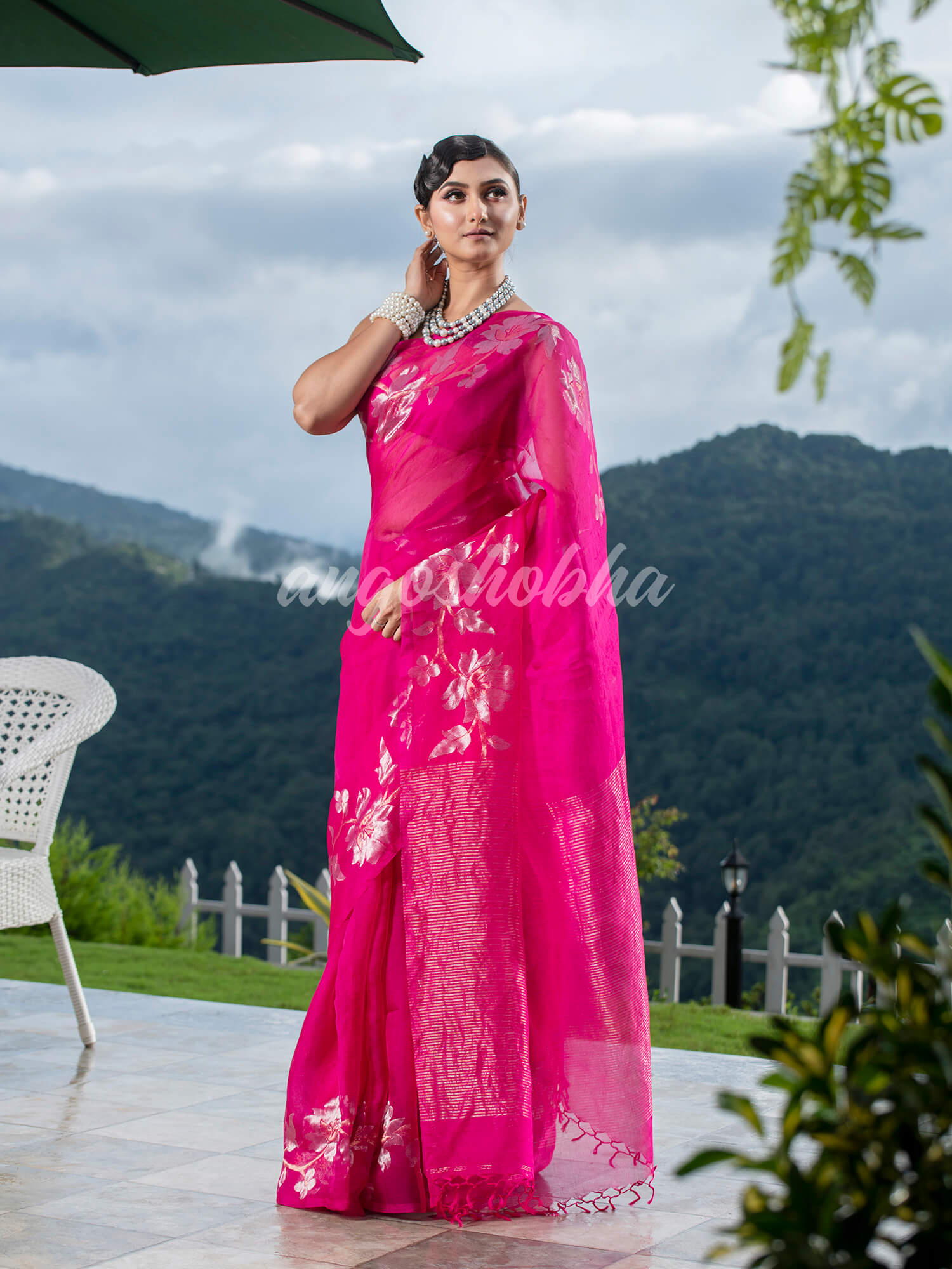 Pink  Silk White Flowers Motive Handwoven Muslin Saree