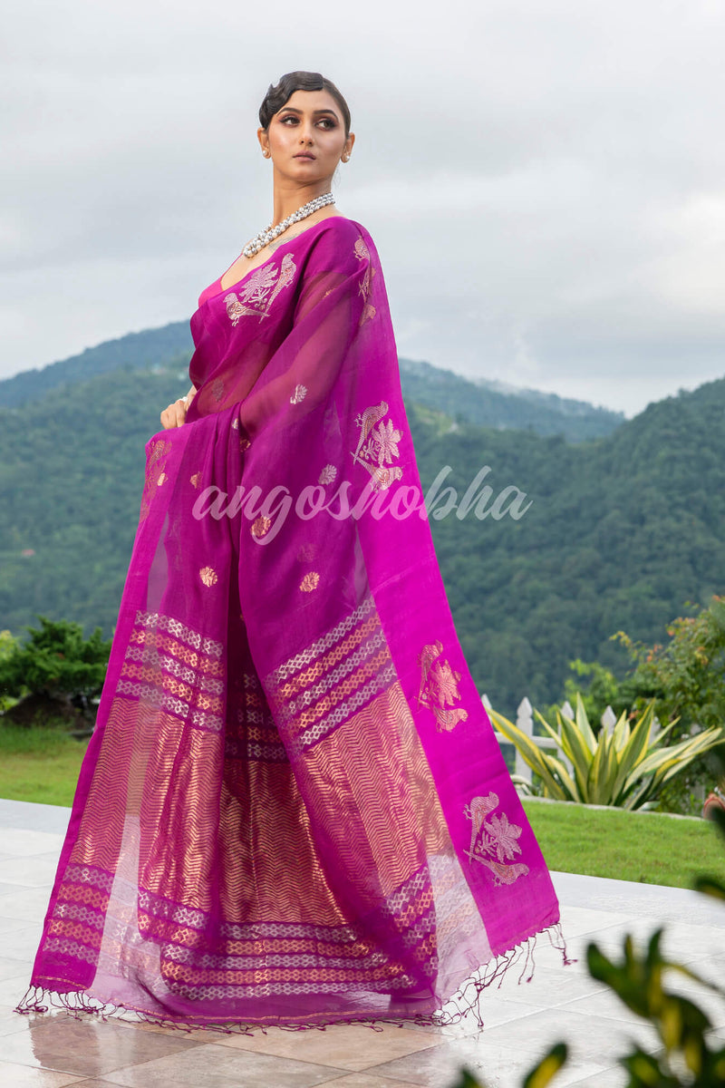 Magenta Pure Muslin Intricate Bird Design Border Handwoven Saree