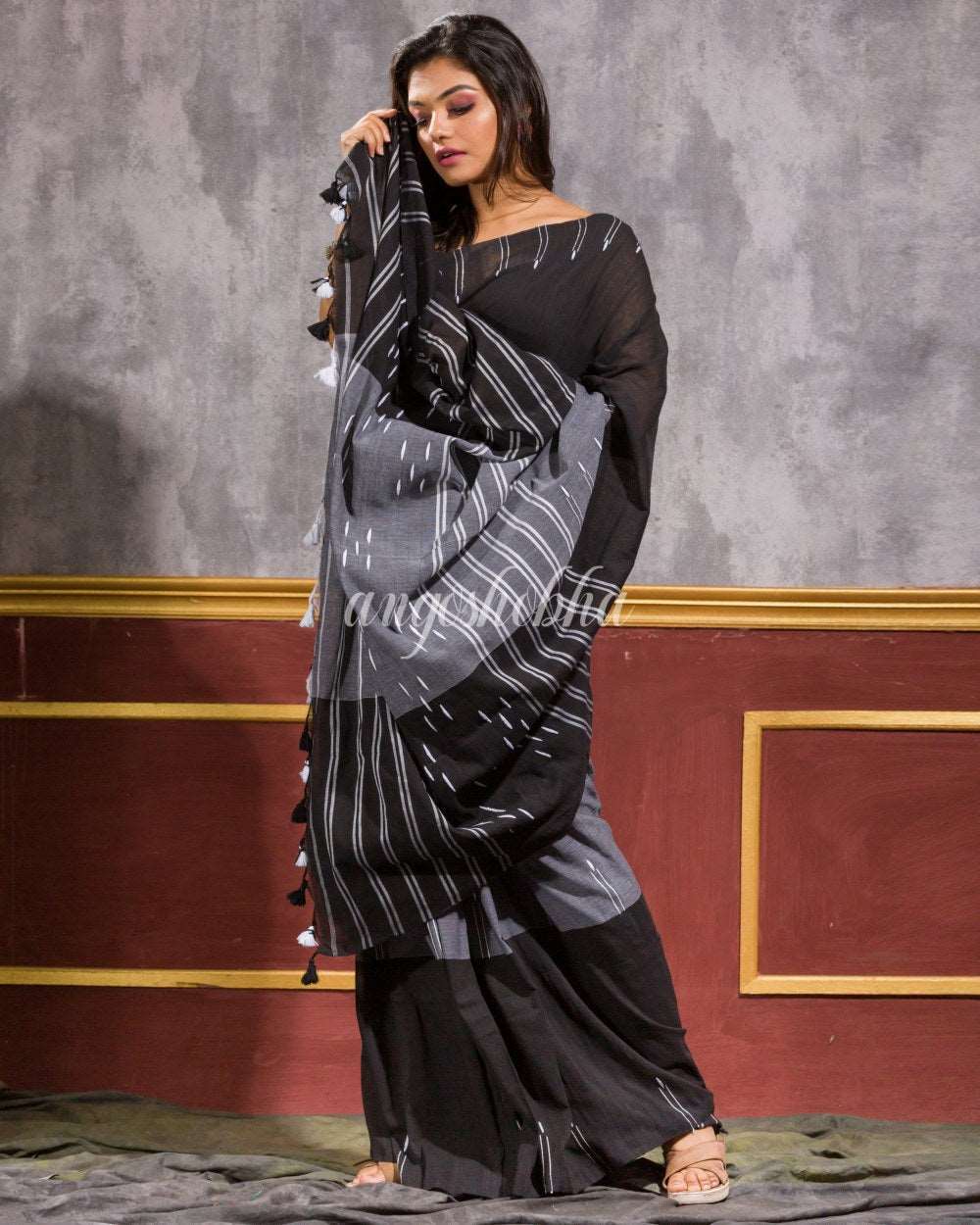 Black Beige Handwoven Cotton Saree angoshobha