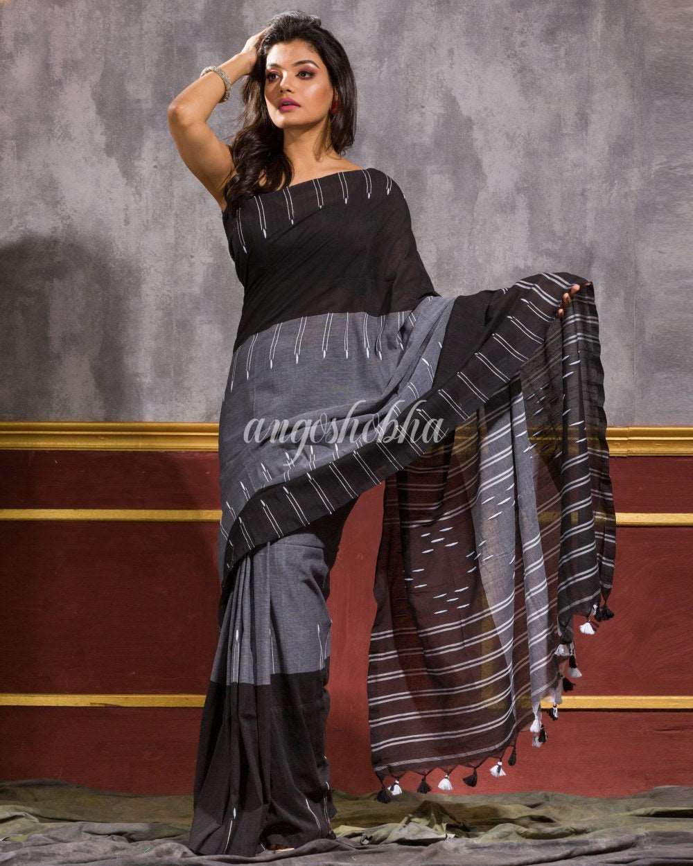 Black Beige Handwoven Cotton Saree angoshobha