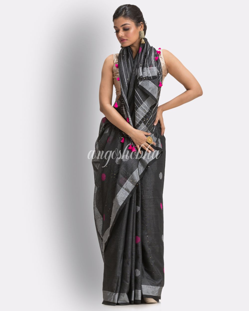 Black Cotton Blen Handloom Jamdani Saree angoshobha