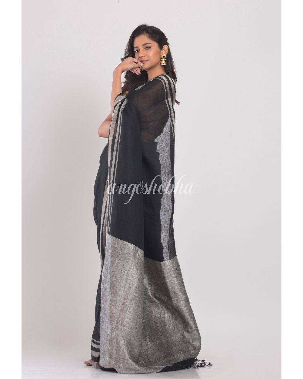 Black Handloom Linen Saree Silver Zari Border And Pallu angoshobha