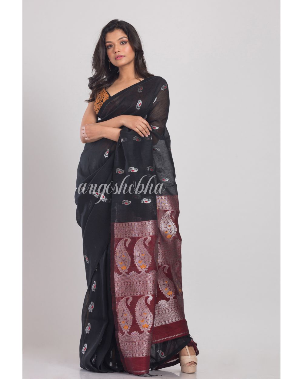 Black Handwoven Linen Saree angoshobha