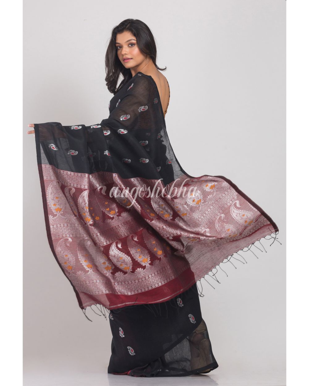 Black Handwoven Linen Saree angoshobha