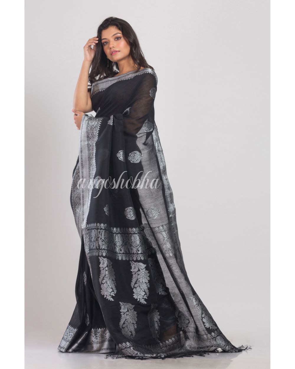 Black Handwoven Linen Saree angoshobha
