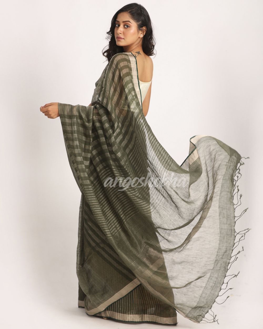 Dark Moss Green Traditional Check Linen Handloom Saree angoshobha