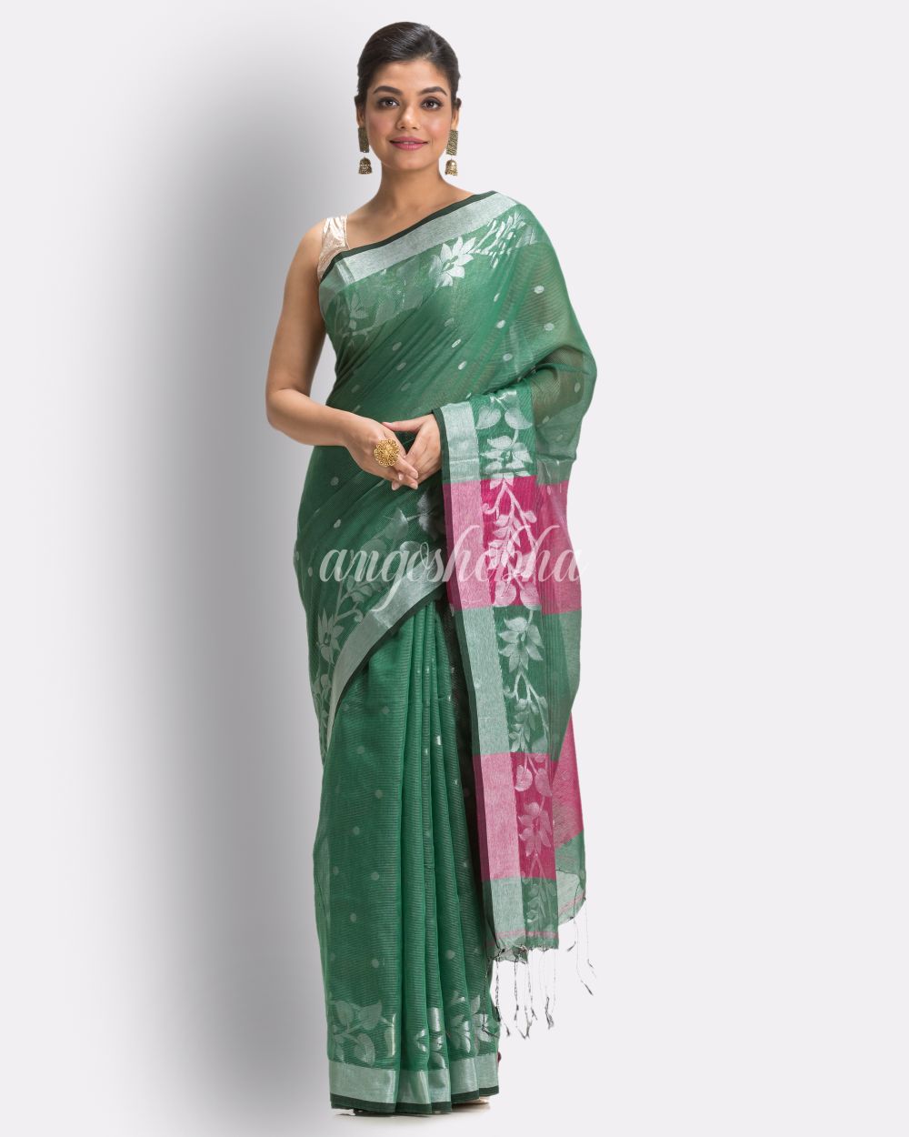 Deep Green Cotton Blend Handloom Tangail Saree front angoshobha