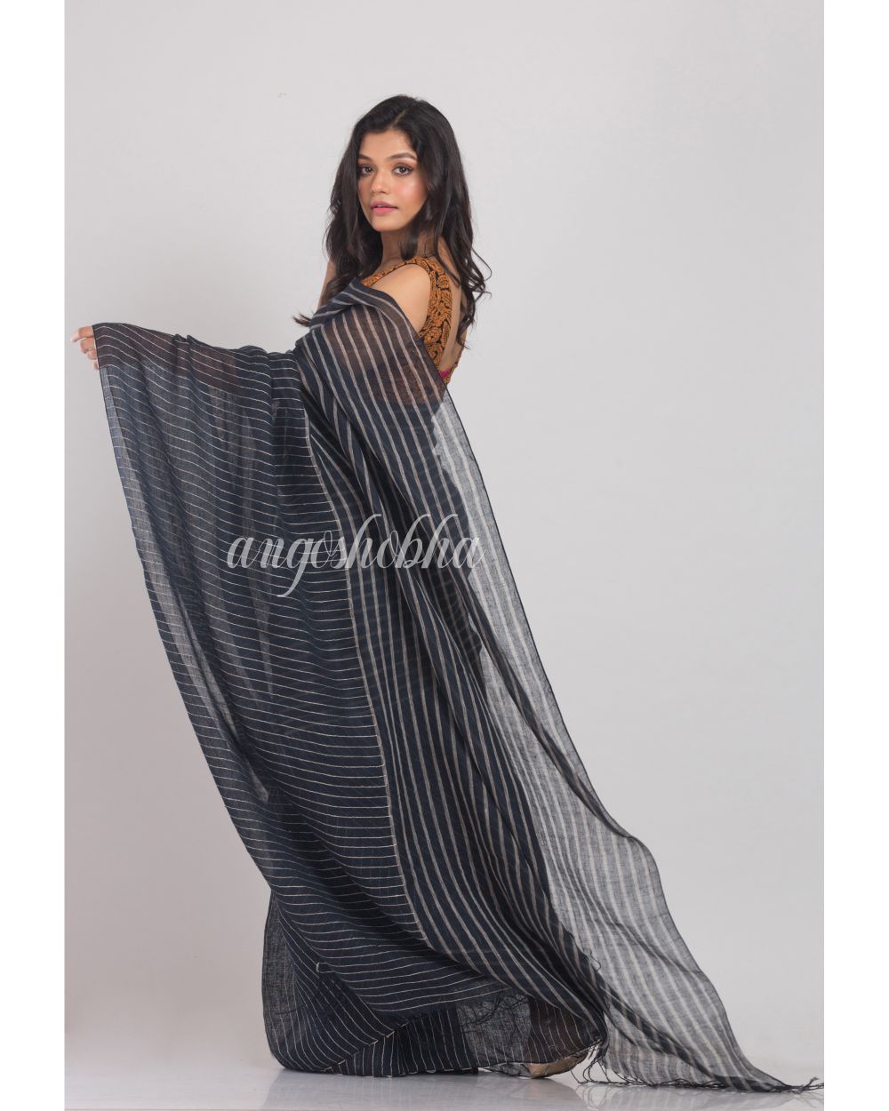 Dim Grey Handloom Linen Saree angoshobha