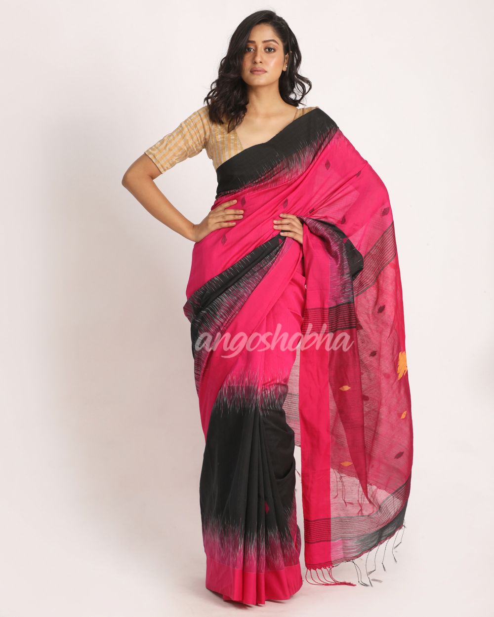 Fuchsia Black Cotton Blend Handloom Tie Dye Jamdani Saree angoshobha