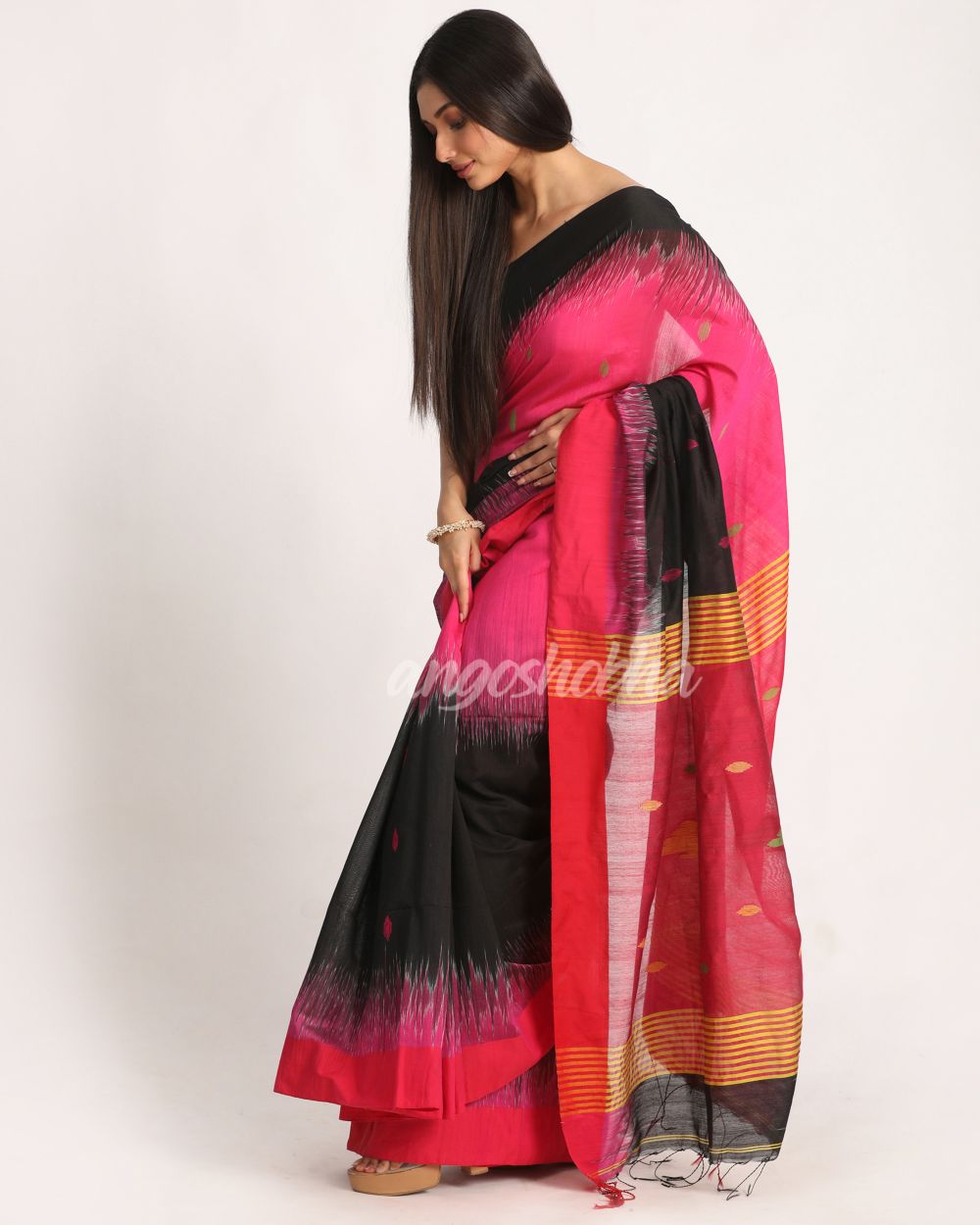 Fuchsia Black Cotton Blend Handloom Tie Dye Jamdani Saree angoshobha