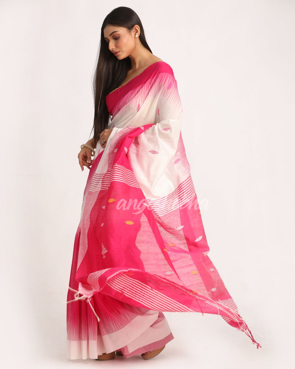 Fuchsia White Cotton Blend Handloom Tie Dye Jamdani Saree angoshobha