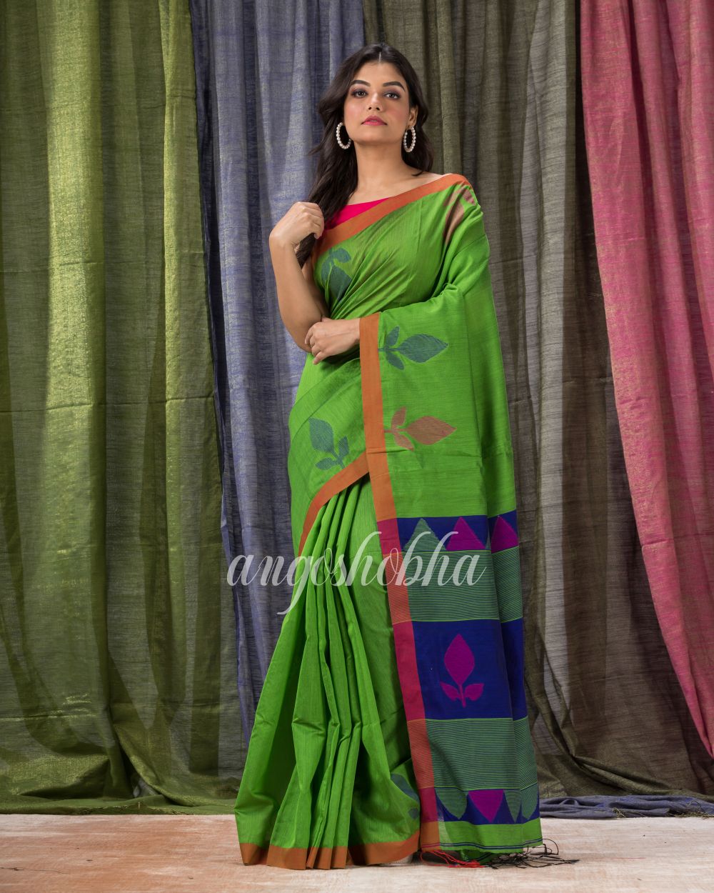 Green Cotton Blend Traditional Jamdani Saree angoshobha