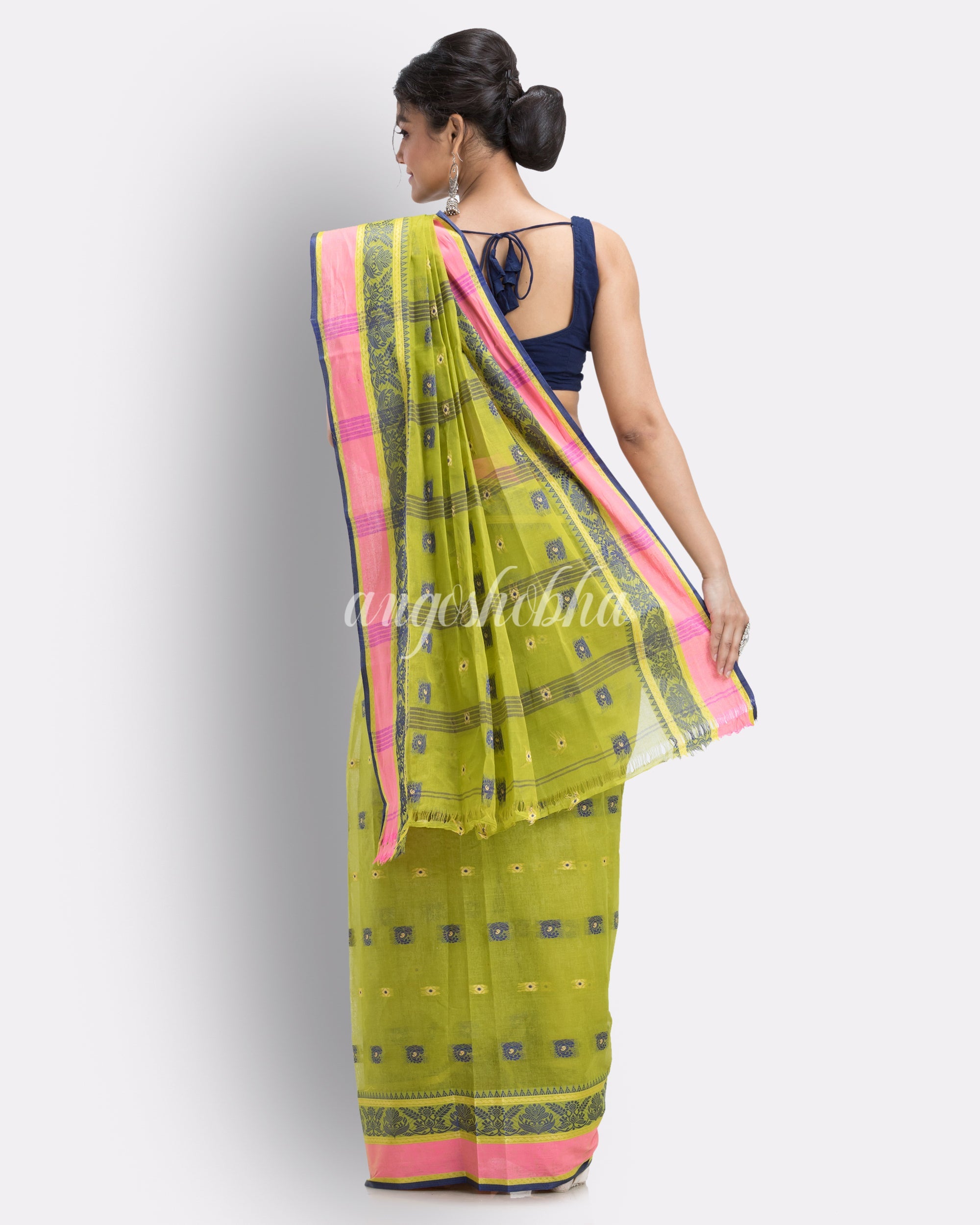 Green Woven Design Pure Cotton Handwoven Tant Saree angoshobha
