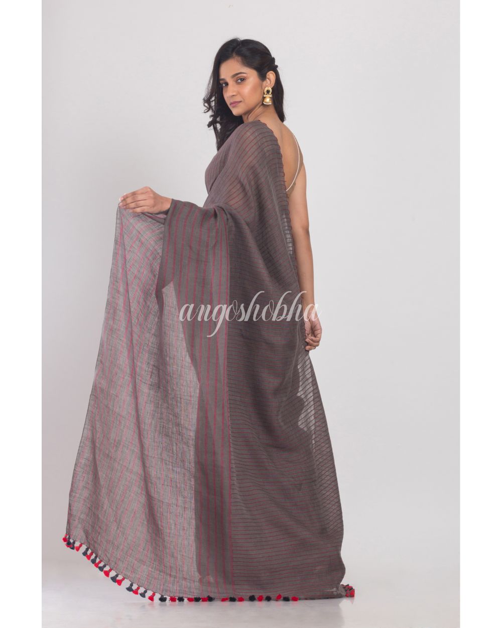Grey Handwoven Linen Saree angoshobha