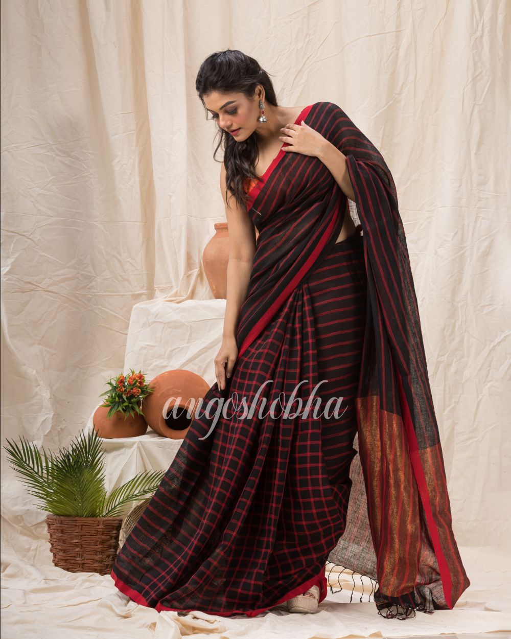 Handloom Linen Saree In Black And Red Stripes angoshobha