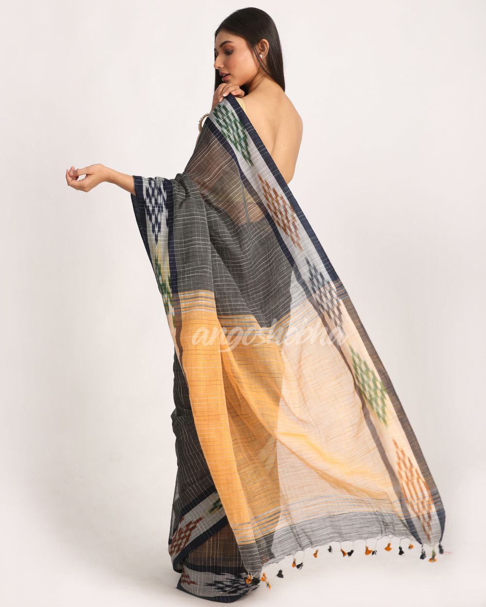 Kotki Border Deep Grey Cotton Blend Handloom Saree angoshobha