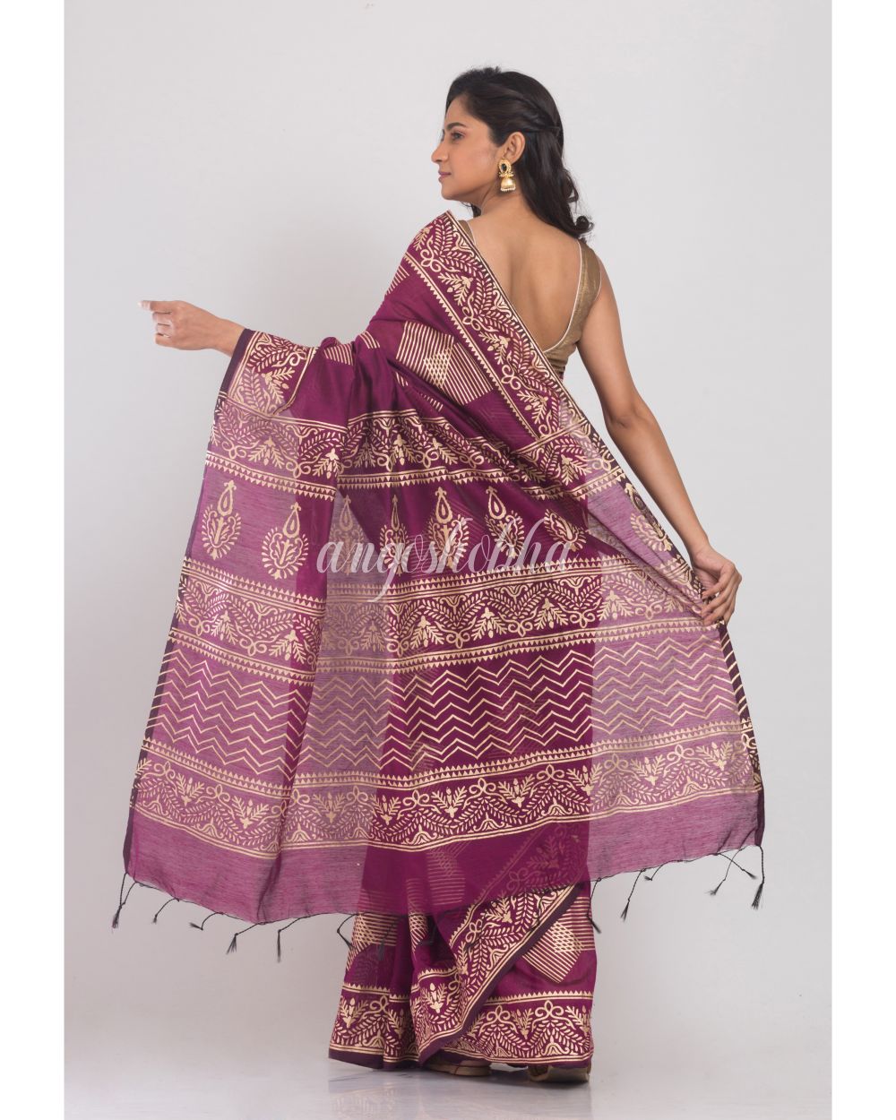 Magenta Handloom Festive Saree angoshobha