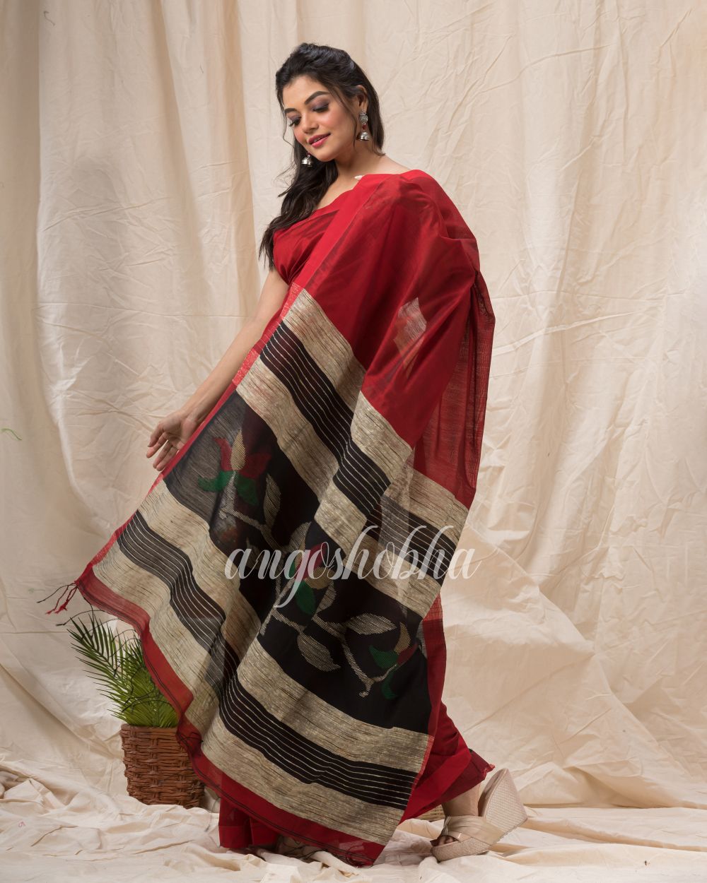Maroon Cotton Blend Traditional Jamdani Saree angoshobha