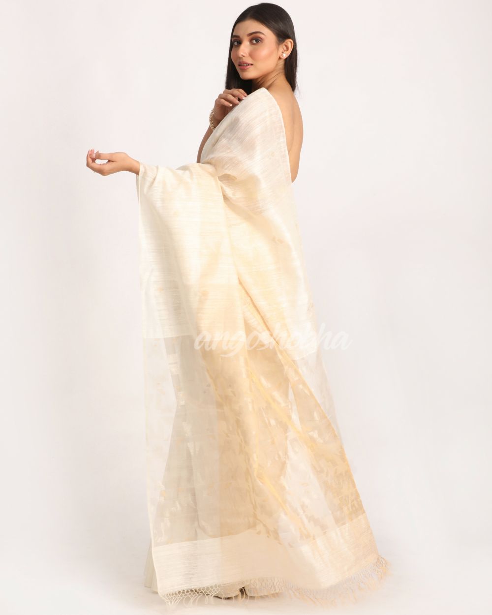 Off White Matka Silk Handloom Traditional Jamdani Saree angoshobha