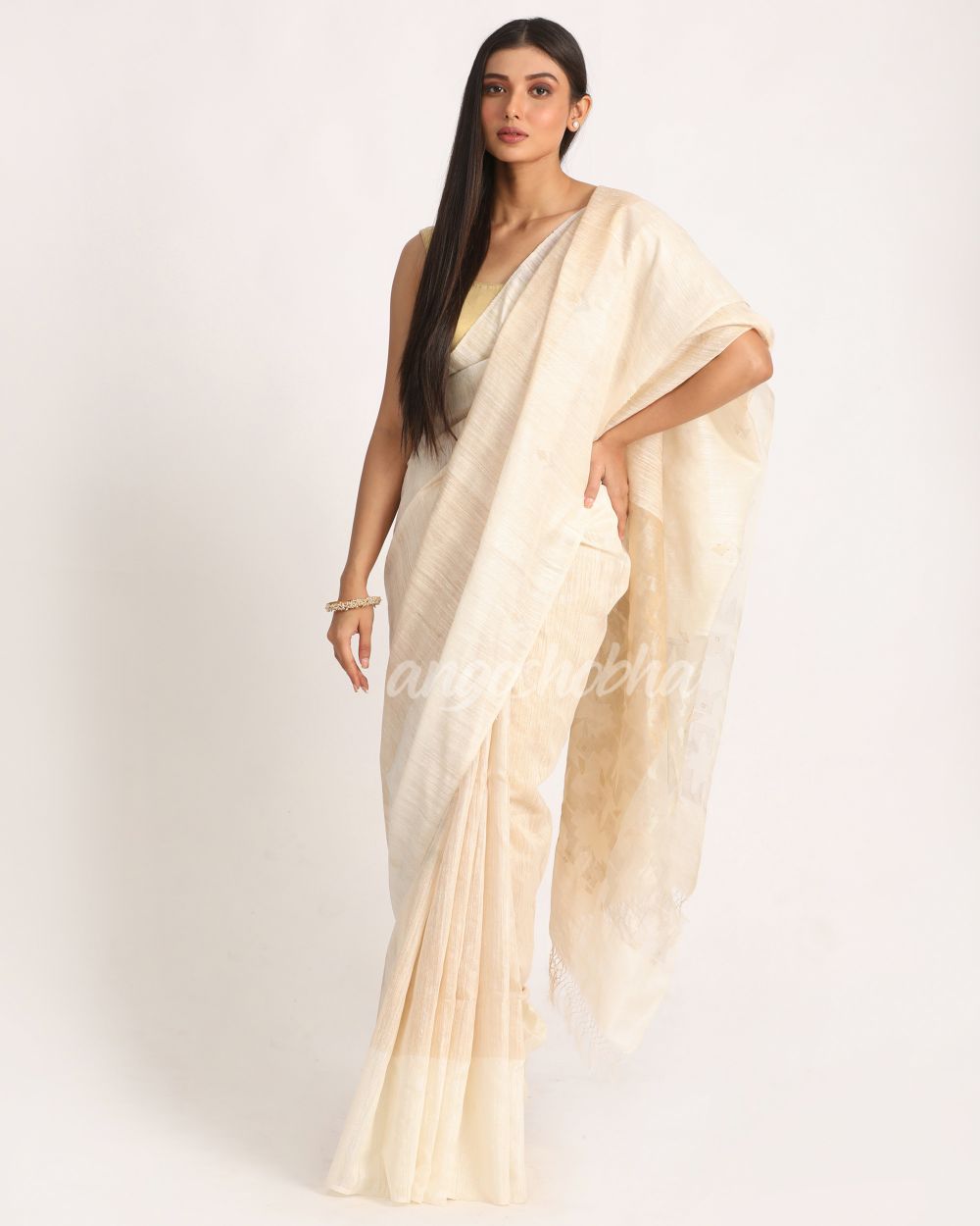Off White Matka Silk Handloom Traditional Jamdani Saree angoshobha
