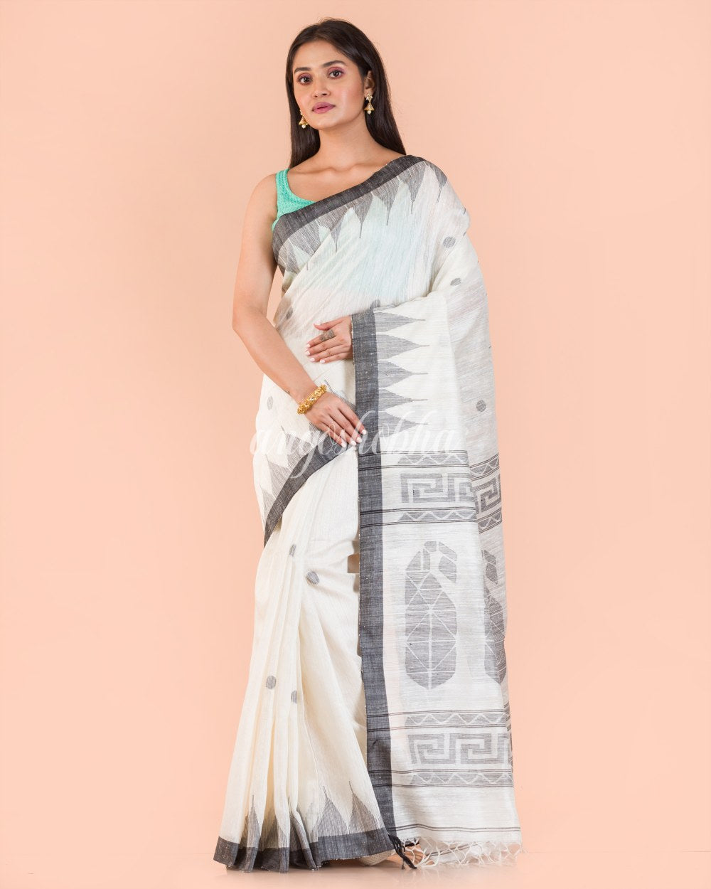 Off White Matka Silk Jamdani Saree angoshobha