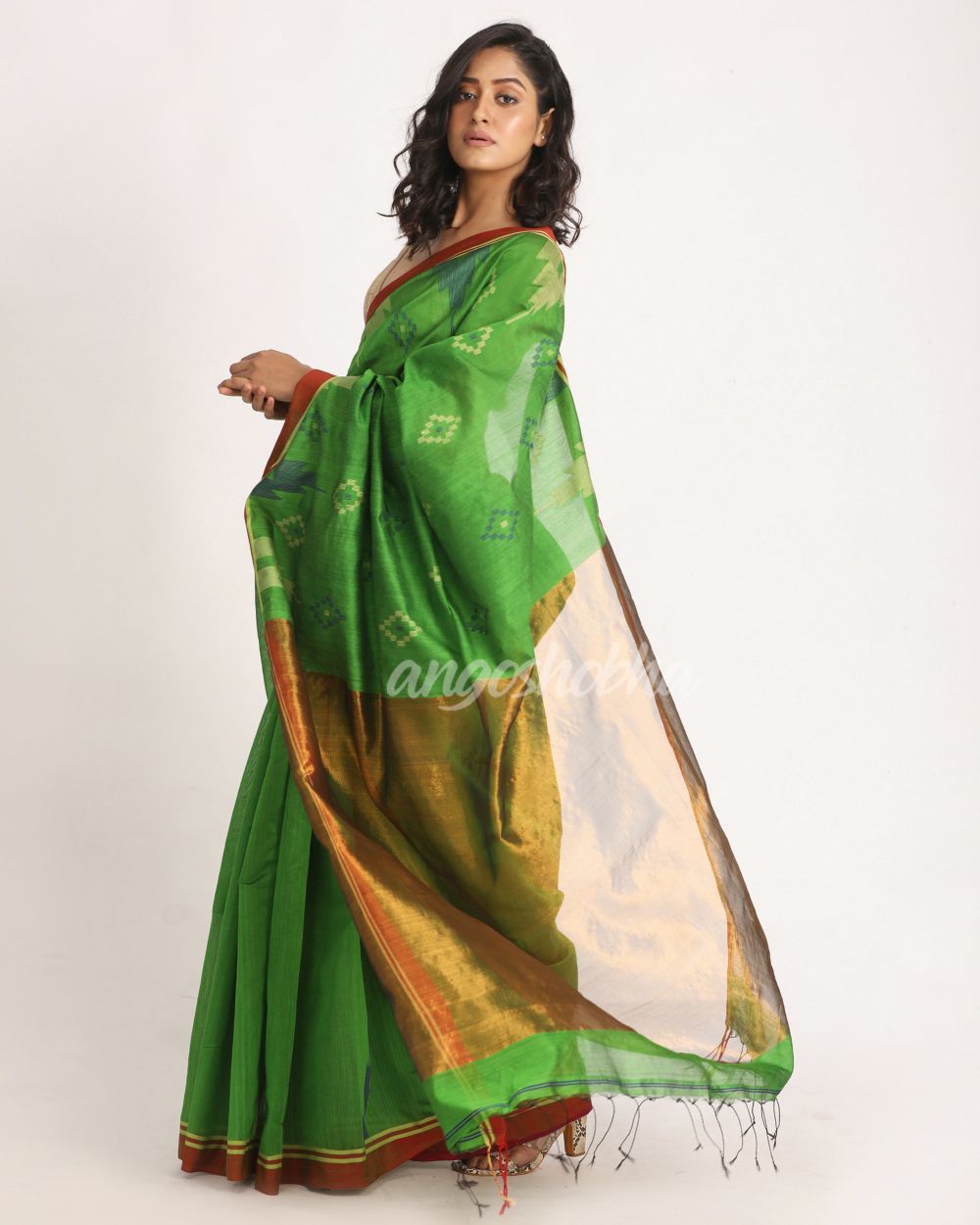 Parrot Green Cotton Blend Handloom Jamdani Saree angoshobha