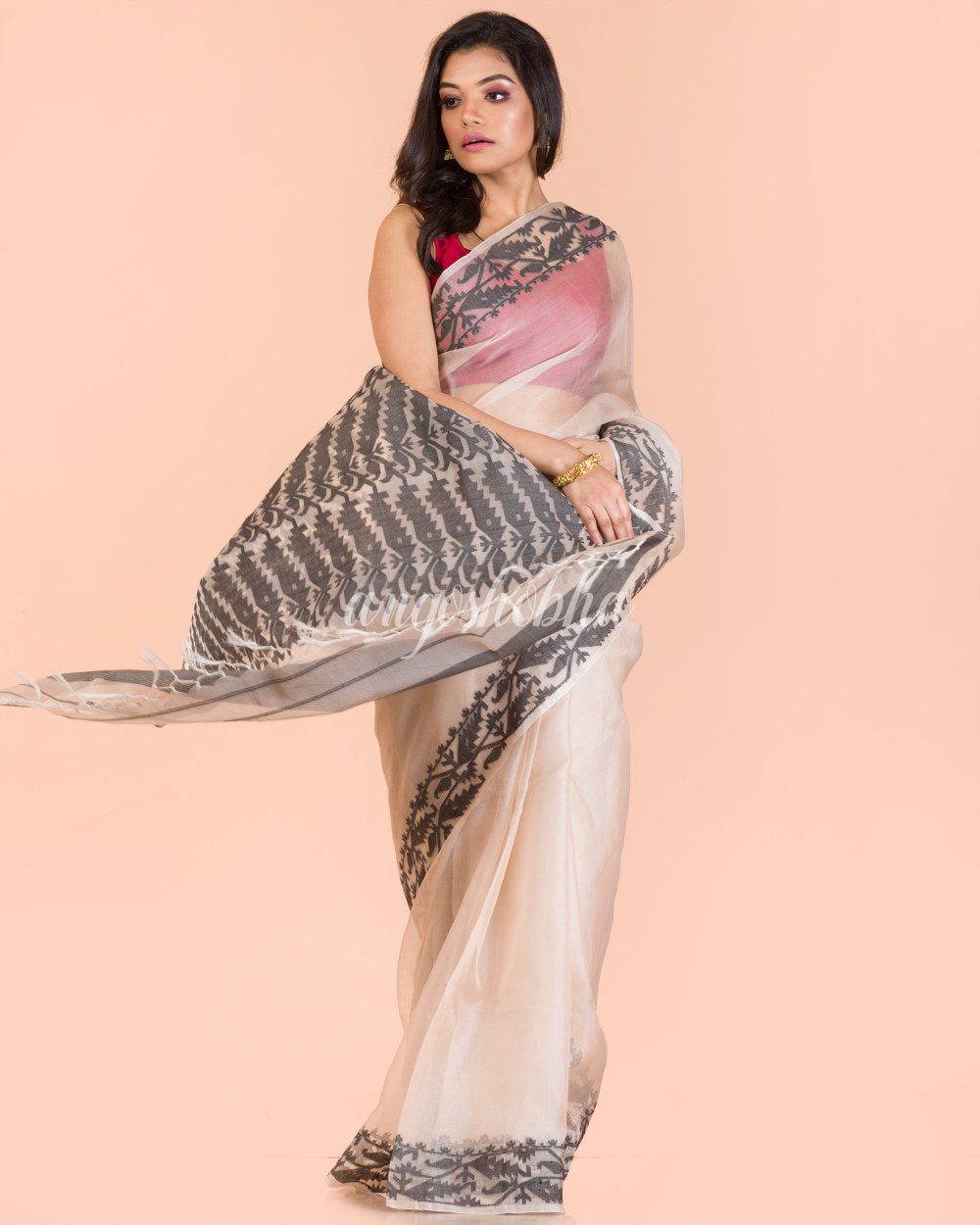 Peach Handwoven Silk Saree angoshobha