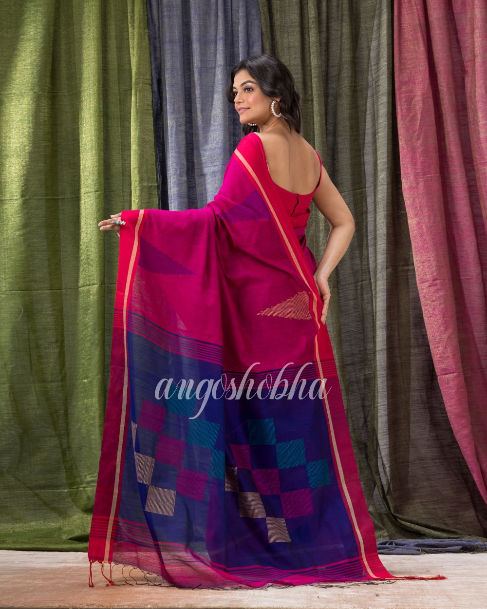 Rani Pink Cotton Blend Temple Border Jamdani Saree angoshobha