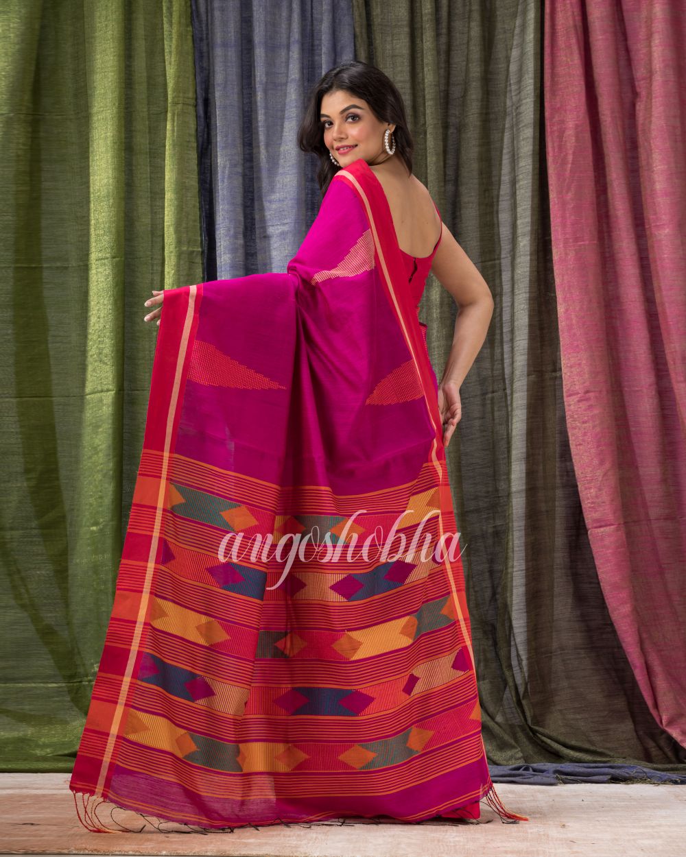 Rani Pink Cotton Blend Temple Border Jamdani Saree angoshobha